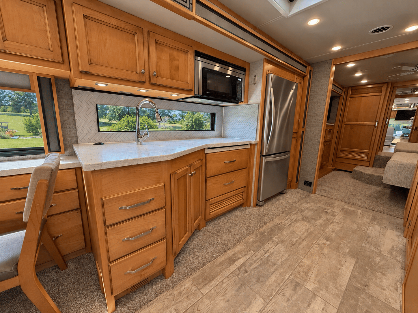 2020 Tiffin Motor Homes 2020 Tiffin Motor Homes Allegro Red - thumbnail 16