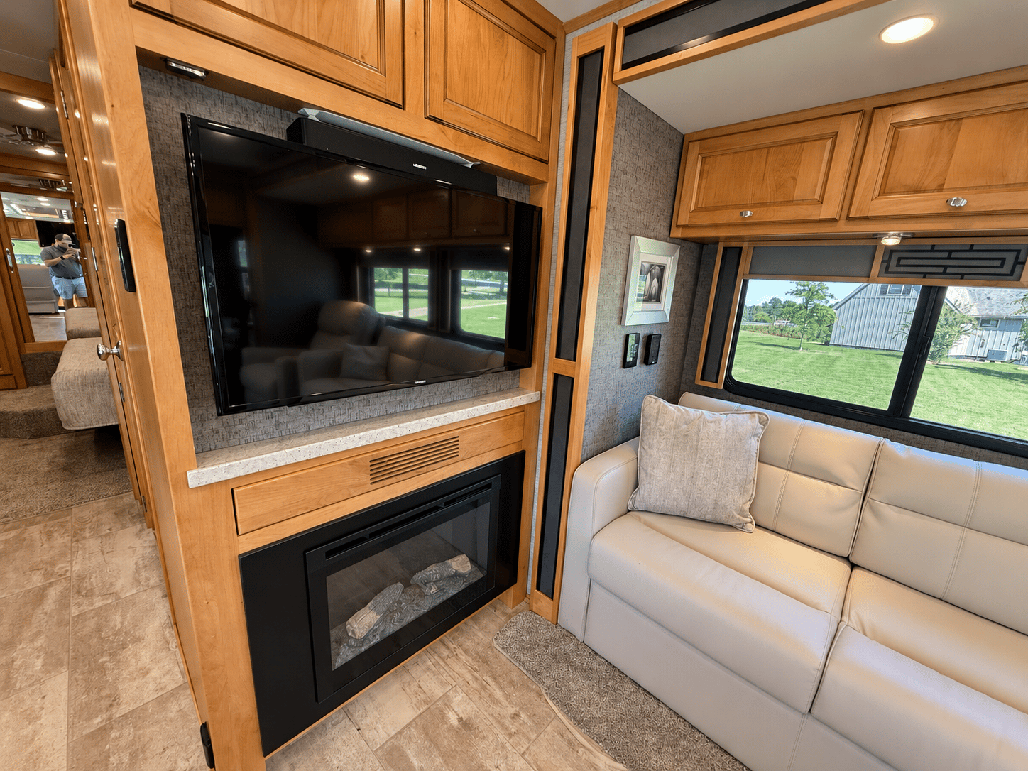 2020 Tiffin Motor Homes 2020 Tiffin Motor Homes Allegro Red - thumbnail 17