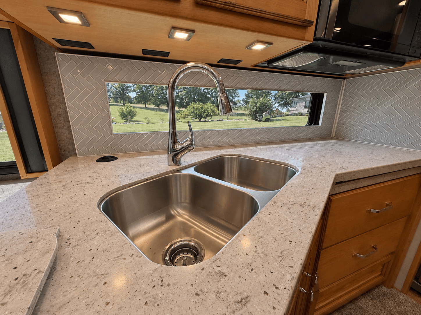 2020 Tiffin Motor Homes 2020 Tiffin Motor Homes Allegro Red - thumbnail 18