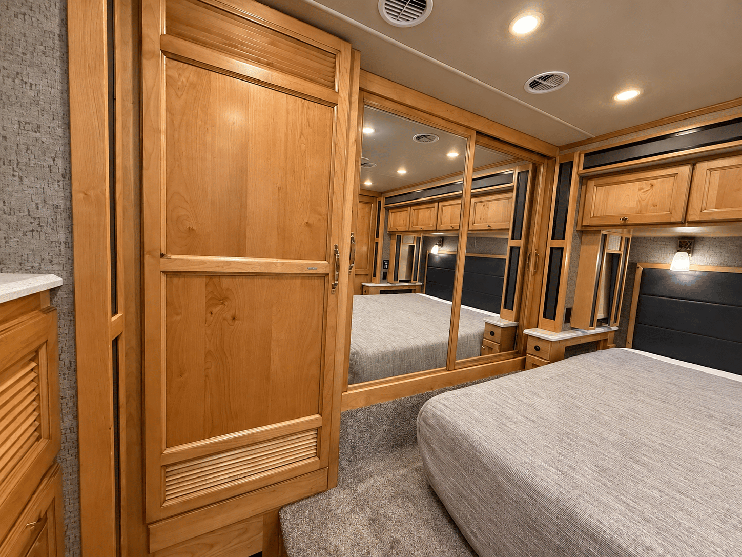 2020 Tiffin Motor Homes 2020 Tiffin Motor Homes Allegro Red - thumbnail 31