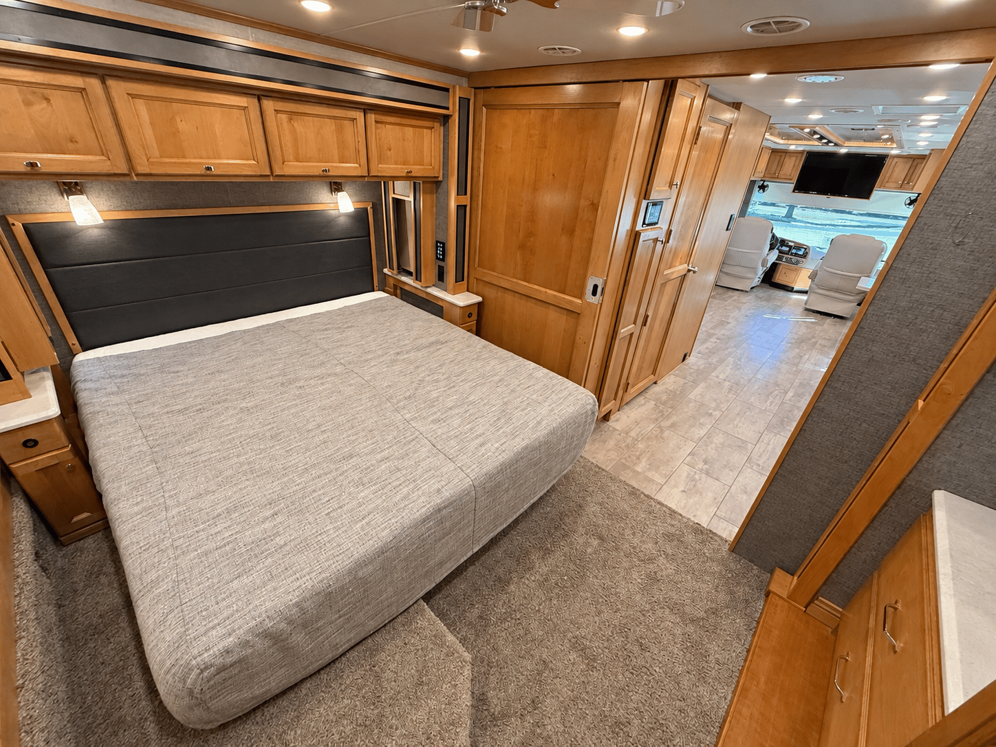 2020 Tiffin Motor Homes 2020 Tiffin Motor Homes Allegro Red - thumbnail 33