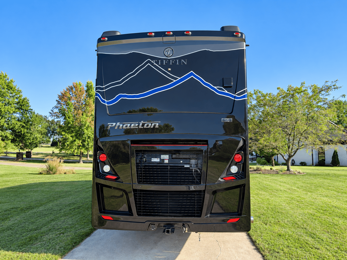 2027 Tiffin Motor Homes 2027 Tiffin Motor Homes Phaeton - thumbnail 4