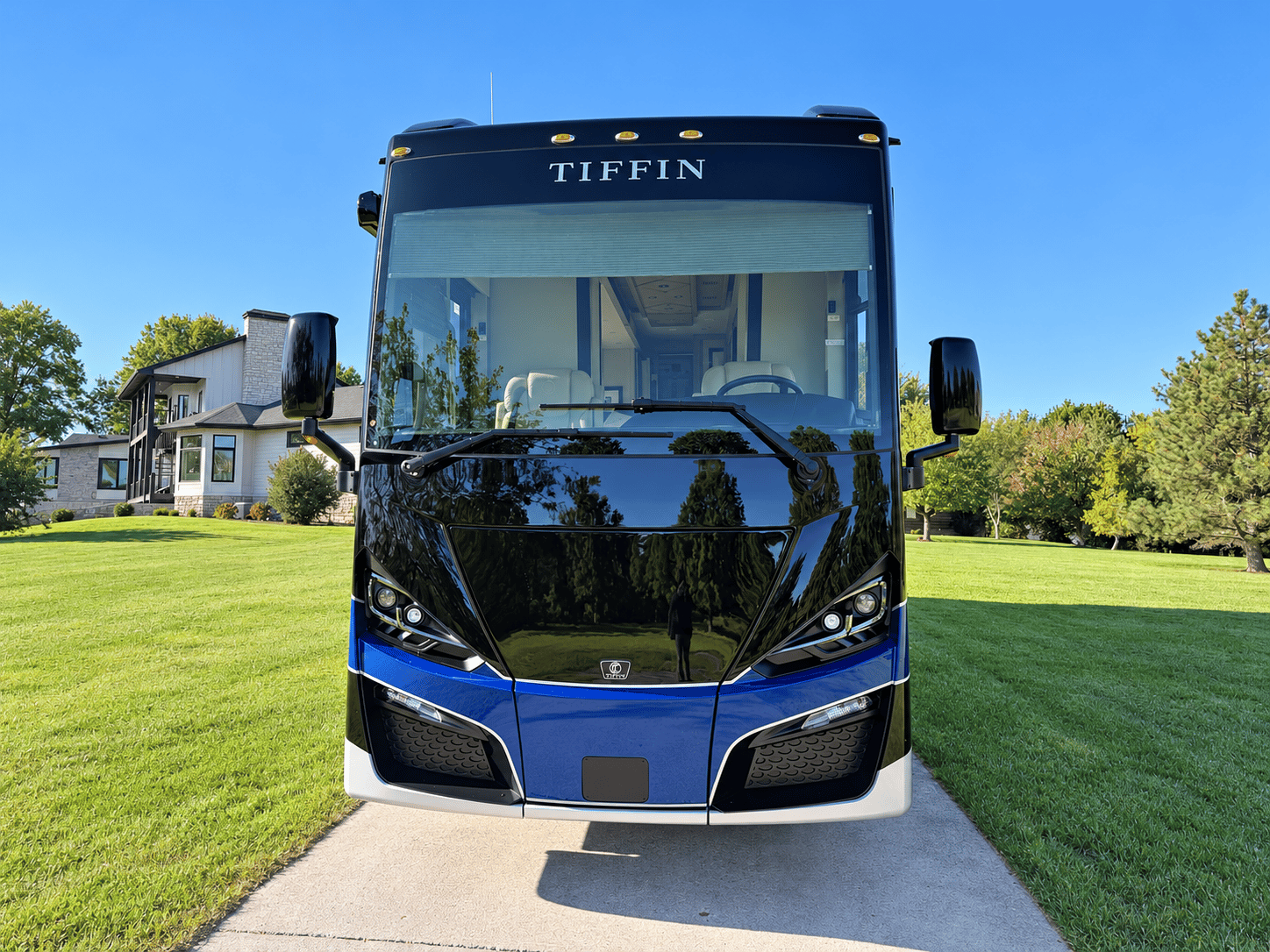 2027 Tiffin Motor Homes 2027 Tiffin Motor Homes Phaeton - thumbnail 10