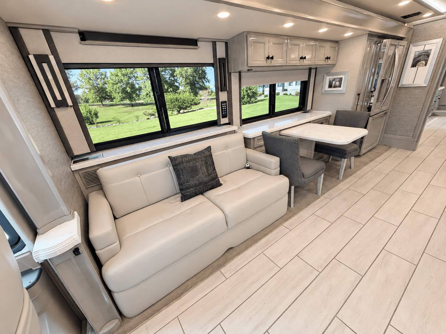 2021 Tiffin Motor Homes 2021 Tiffin Motor Homes Allegro Bus - thumbnail 15