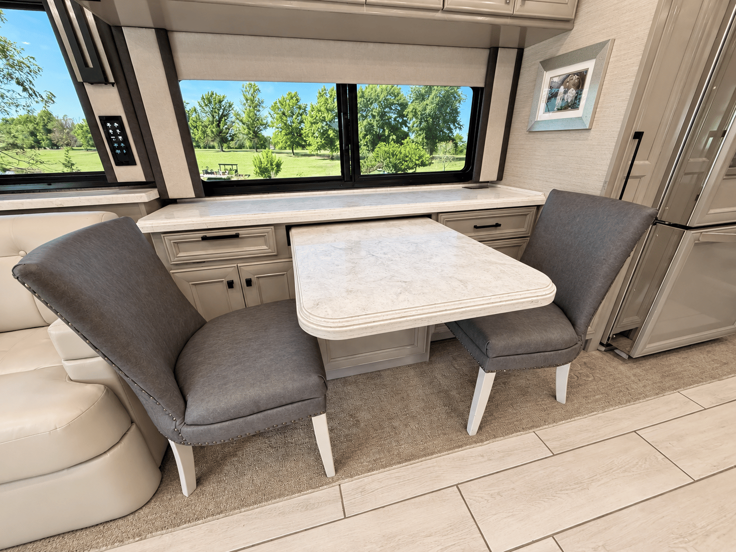 2021 Tiffin Motor Homes 2021 Tiffin Motor Homes Allegro Bus - thumbnail 19