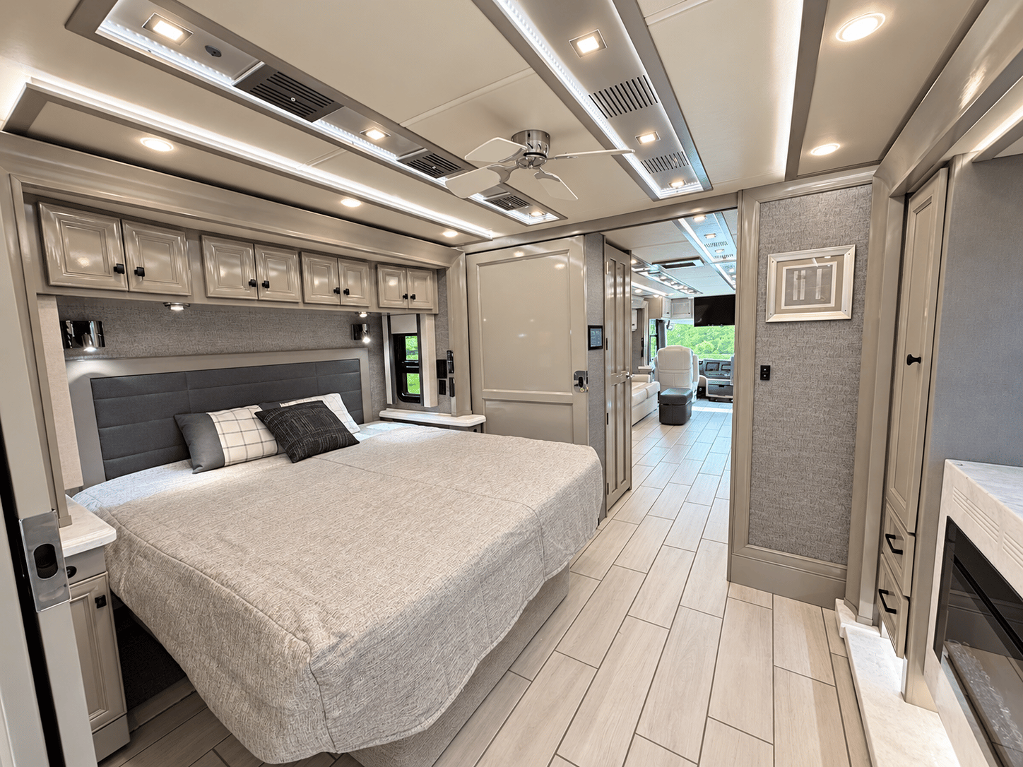 2021 Tiffin Motor Homes 2021 Tiffin Motor Homes Allegro Bus - thumbnail 30