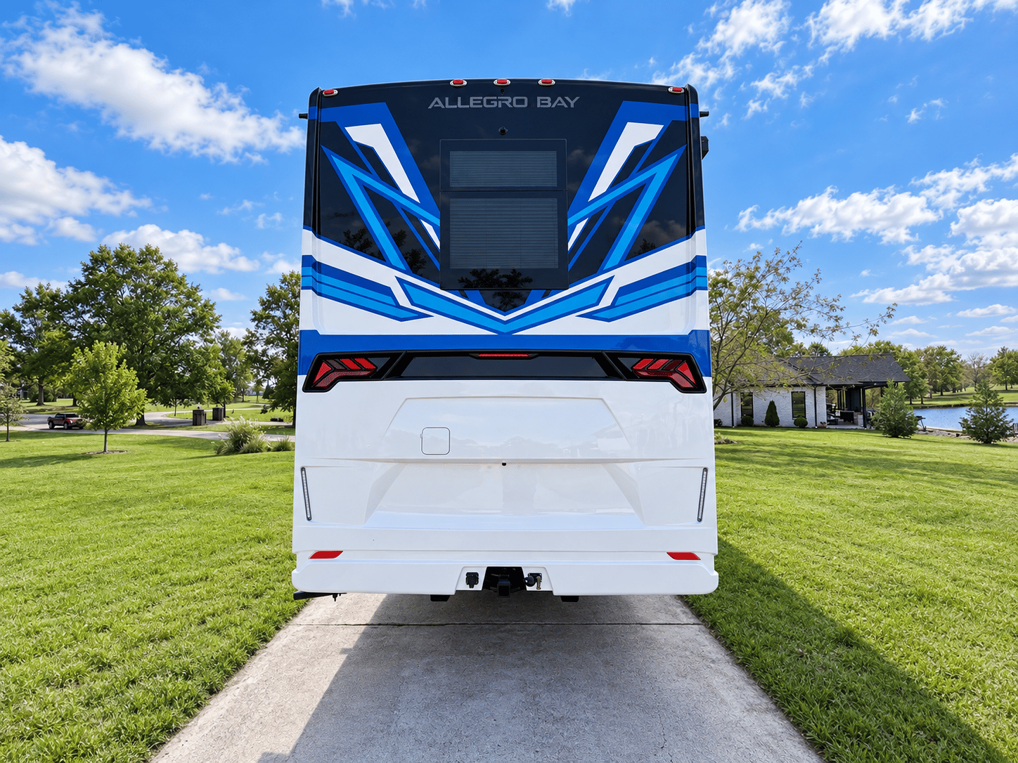 2027 Tiffin Motorhomes 2027 Tiffin Motorhomes Allegro Bay - thumbnail 5