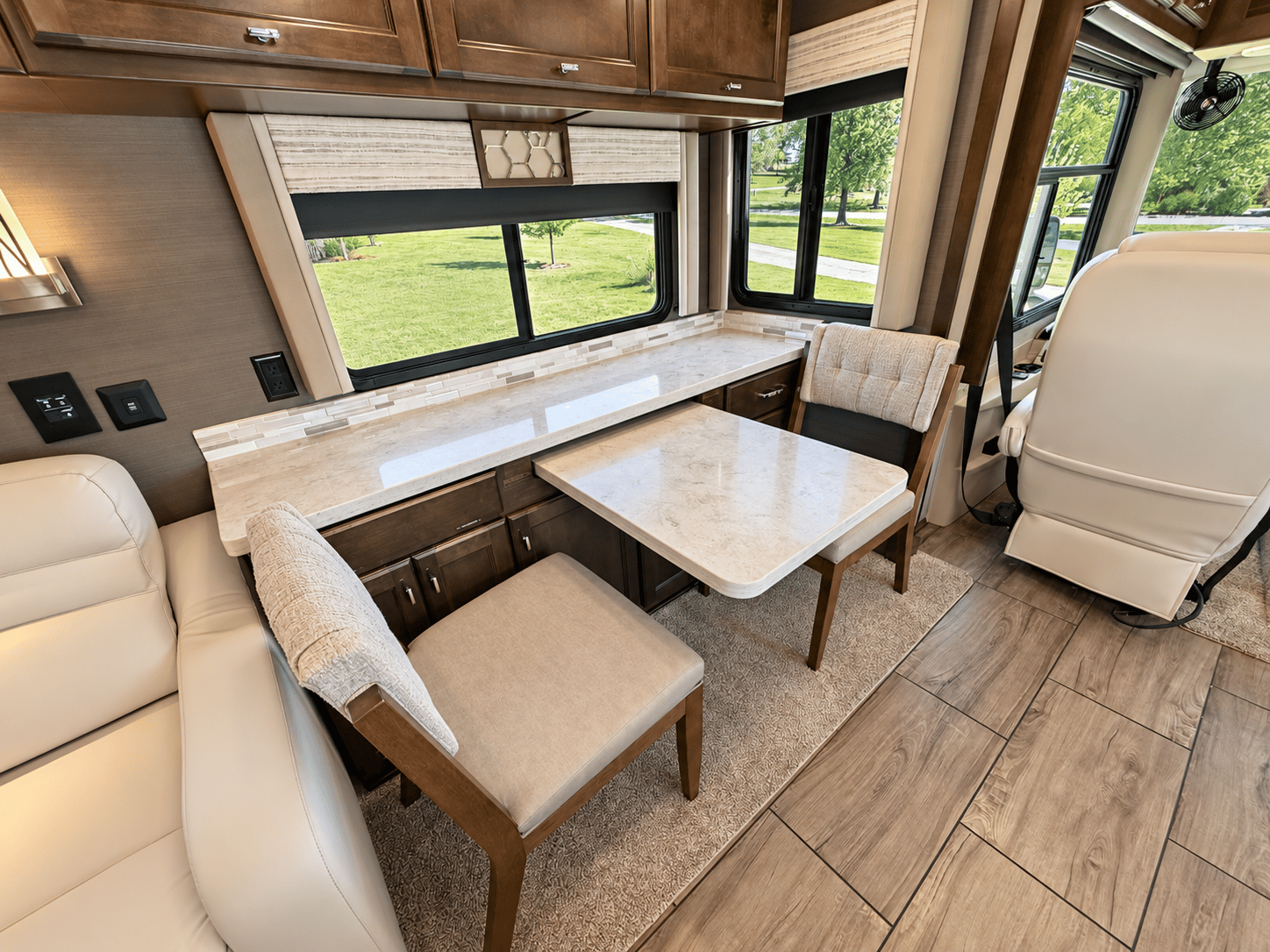 2021 Tiffin Motor Homes 2021 Tiffin Motor Homes Allegro Open Road - thumbnail 18