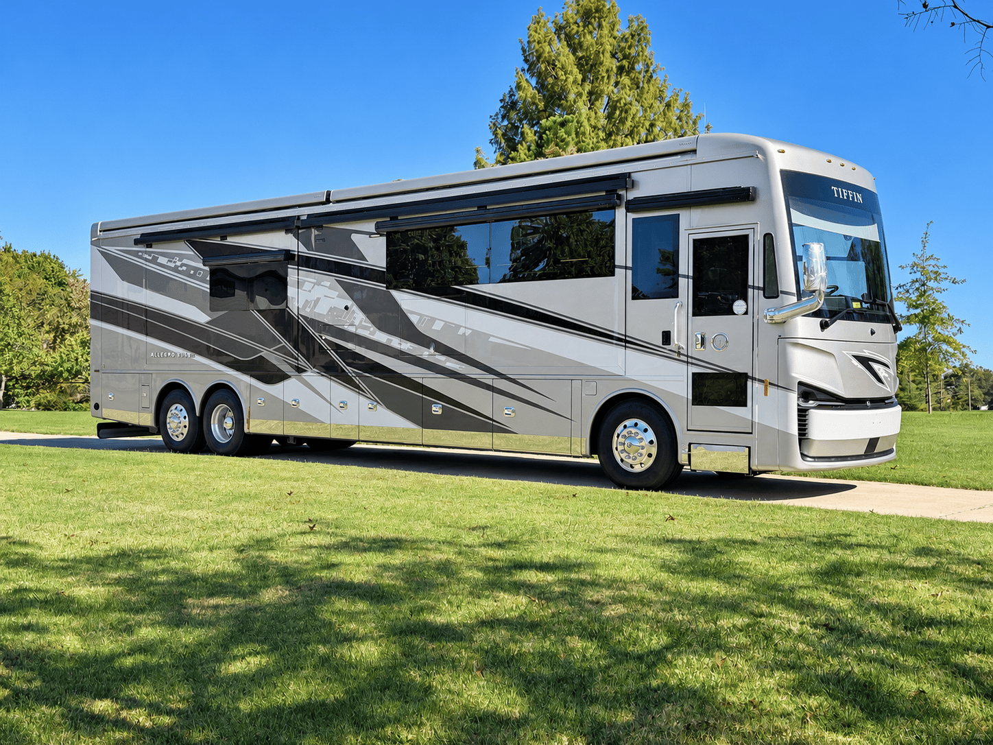 2027 Tiffin Allegro Bus 45OPP