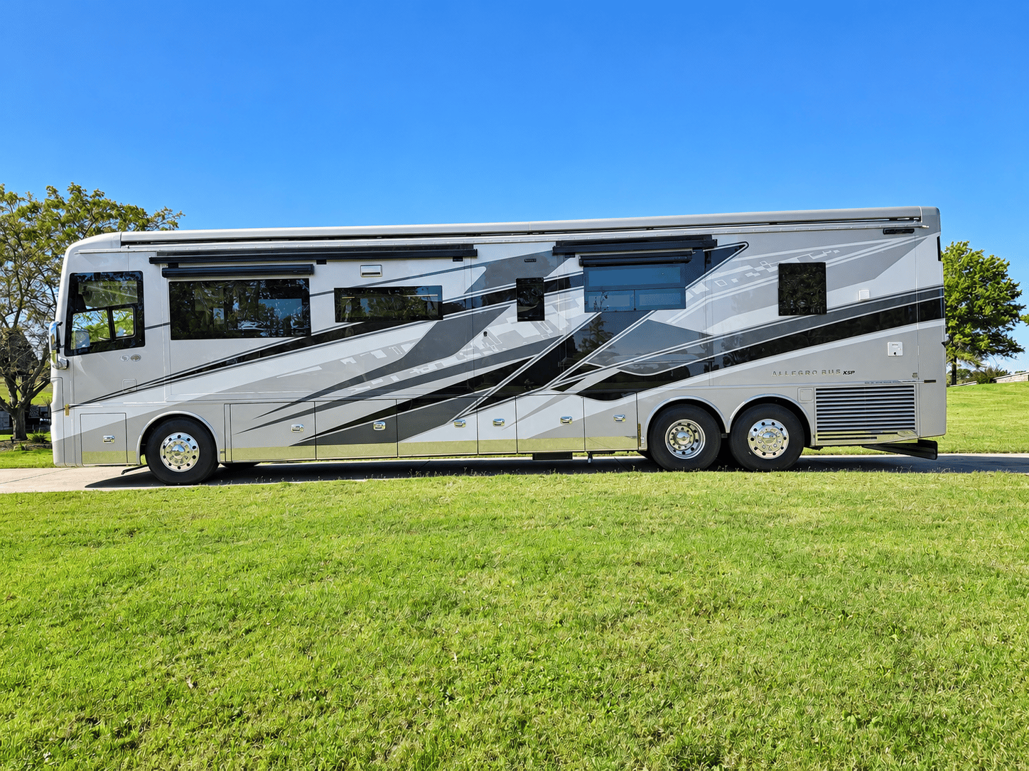 2027 Tiffin 2027 Tiffin Allegro Bus - thumbnail 7