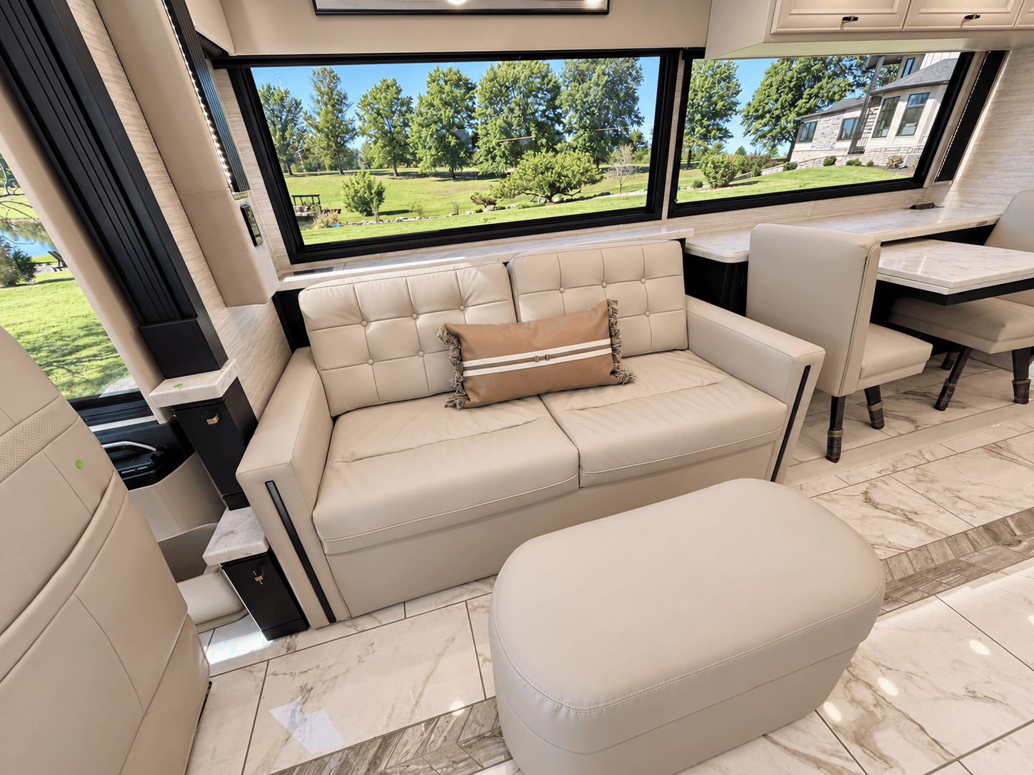 2027 Tiffin 2027 Tiffin Allegro Bus - thumbnail 14