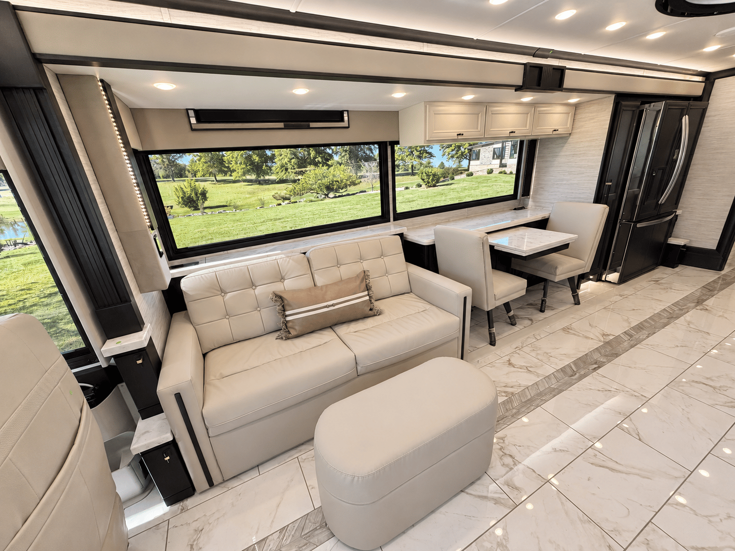 2027 Tiffin 2027 Tiffin Allegro Bus - thumbnail 16