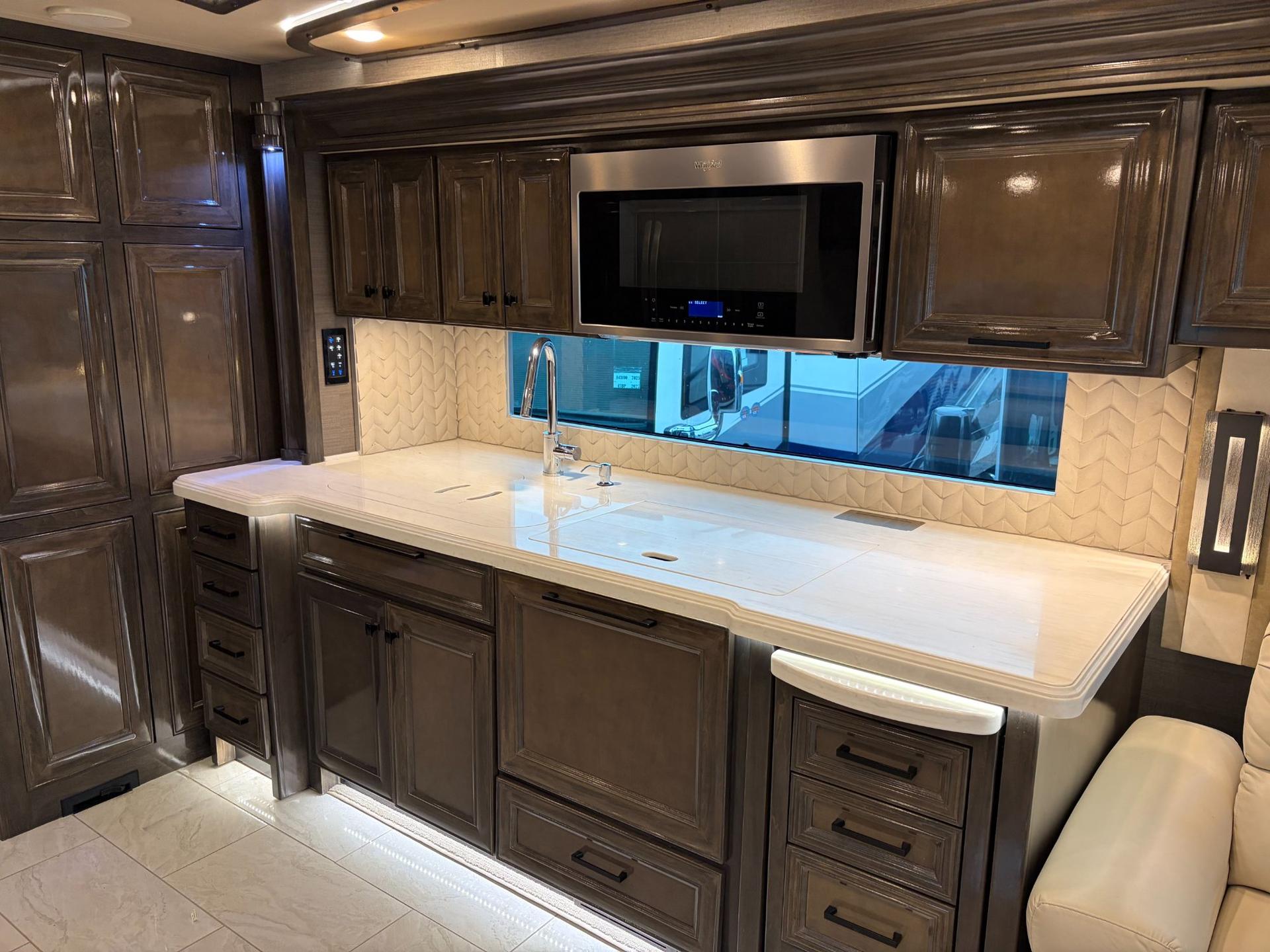 2021 Tiffin Motor Homes 2021 Tiffin Motor Homes Allegro Bus - thumbnail 5