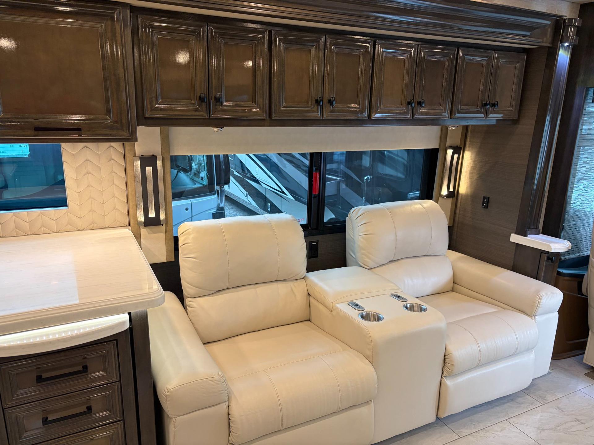 2021 Tiffin Motor Homes 2021 Tiffin Motor Homes Allegro Bus - thumbnail 6