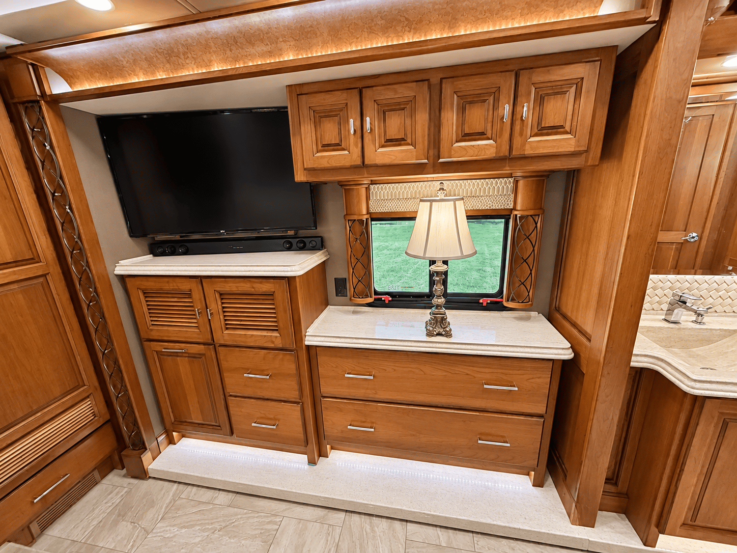 2018 Tiffin 2018 Tiffin Allegro Bus - thumbnail 38
