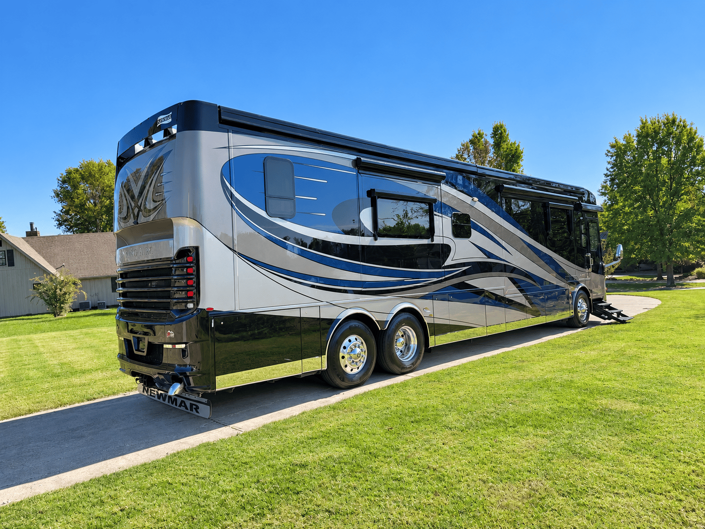 2018 Newmar 2018 Newmar King Aire - thumbnail 3