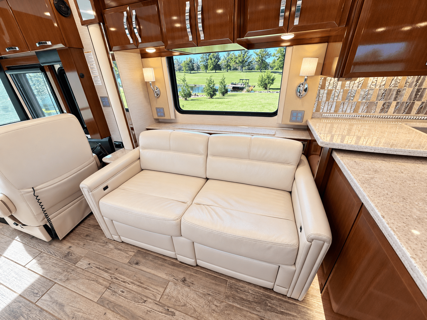 2018 Newmar 2018 Newmar King Aire - thumbnail 19