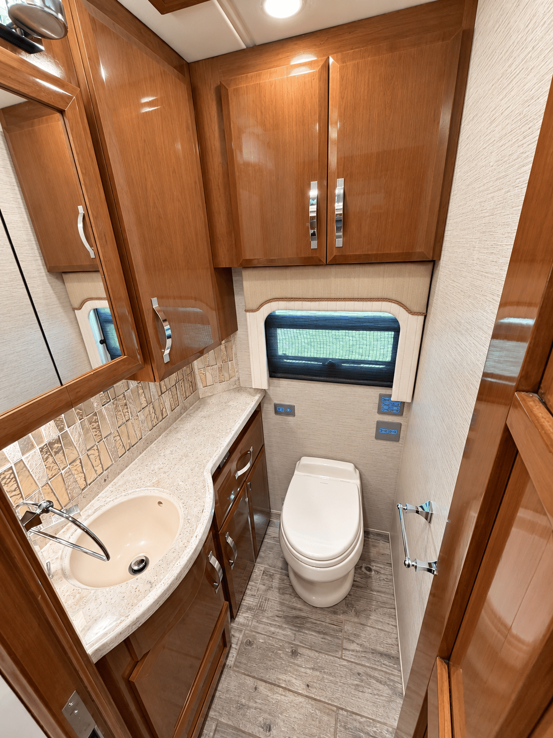 2018 Newmar 2018 Newmar King Aire - thumbnail 32