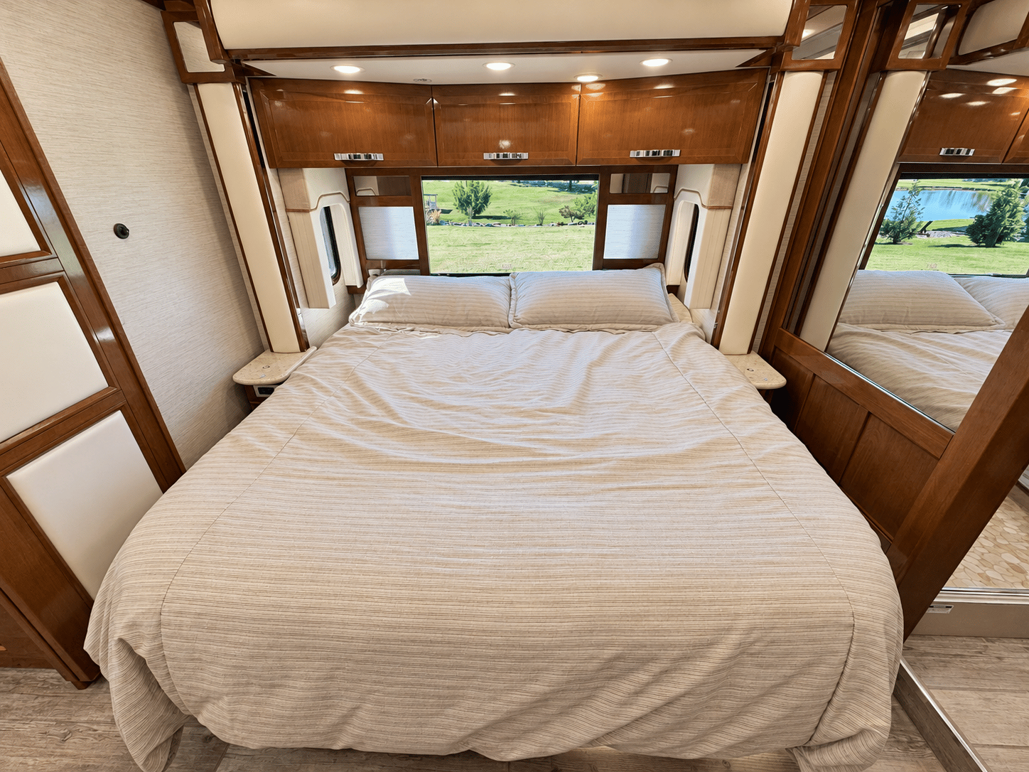2018 Newmar 2018 Newmar King Aire - thumbnail 35
