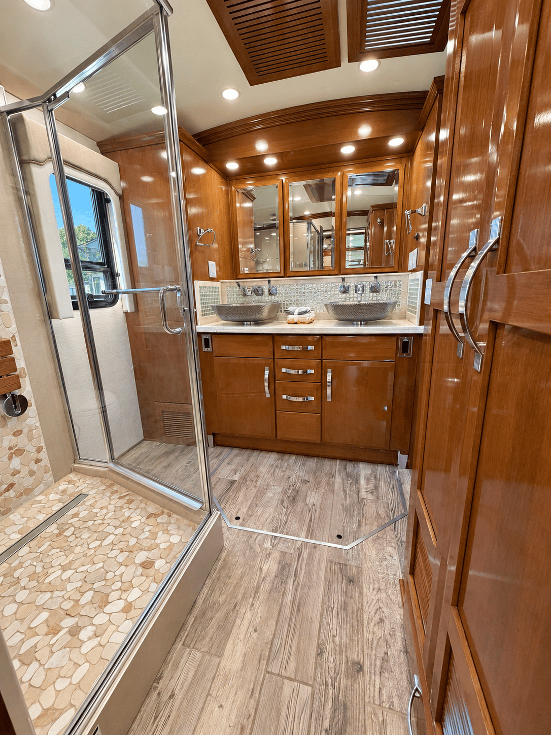 2018 Newmar 2018 Newmar King Aire - thumbnail 39