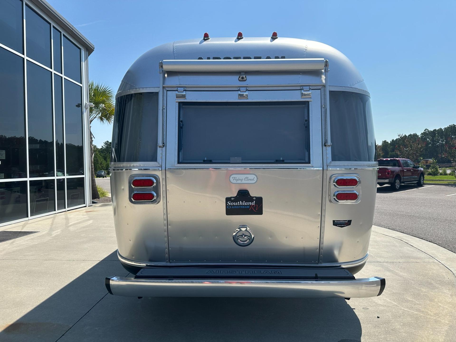 2027 Airstream 2027 Airstream Flying Cloud - thumbnail 6