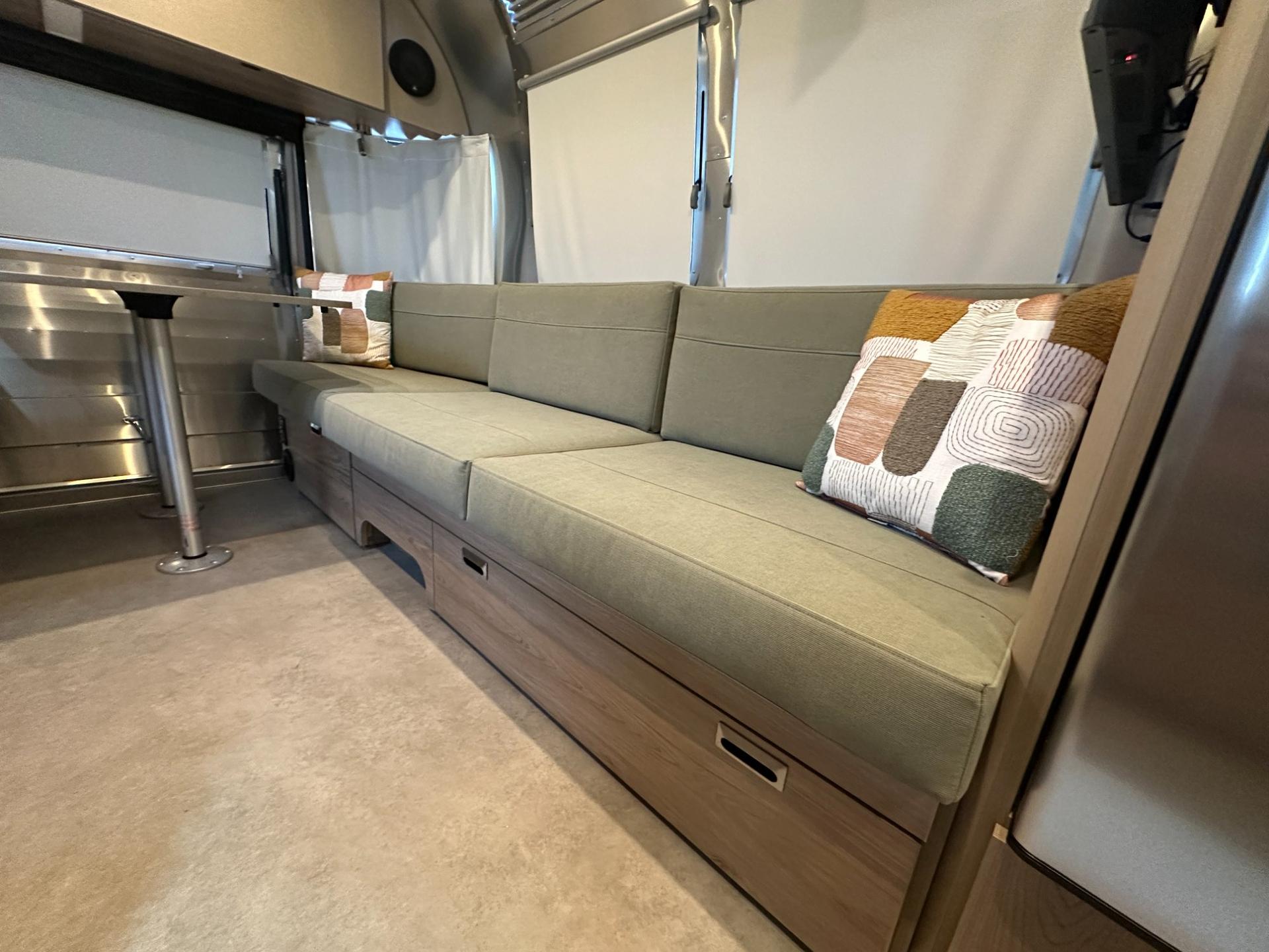 2027 Airstream 2027 Airstream Flying Cloud - thumbnail 12
