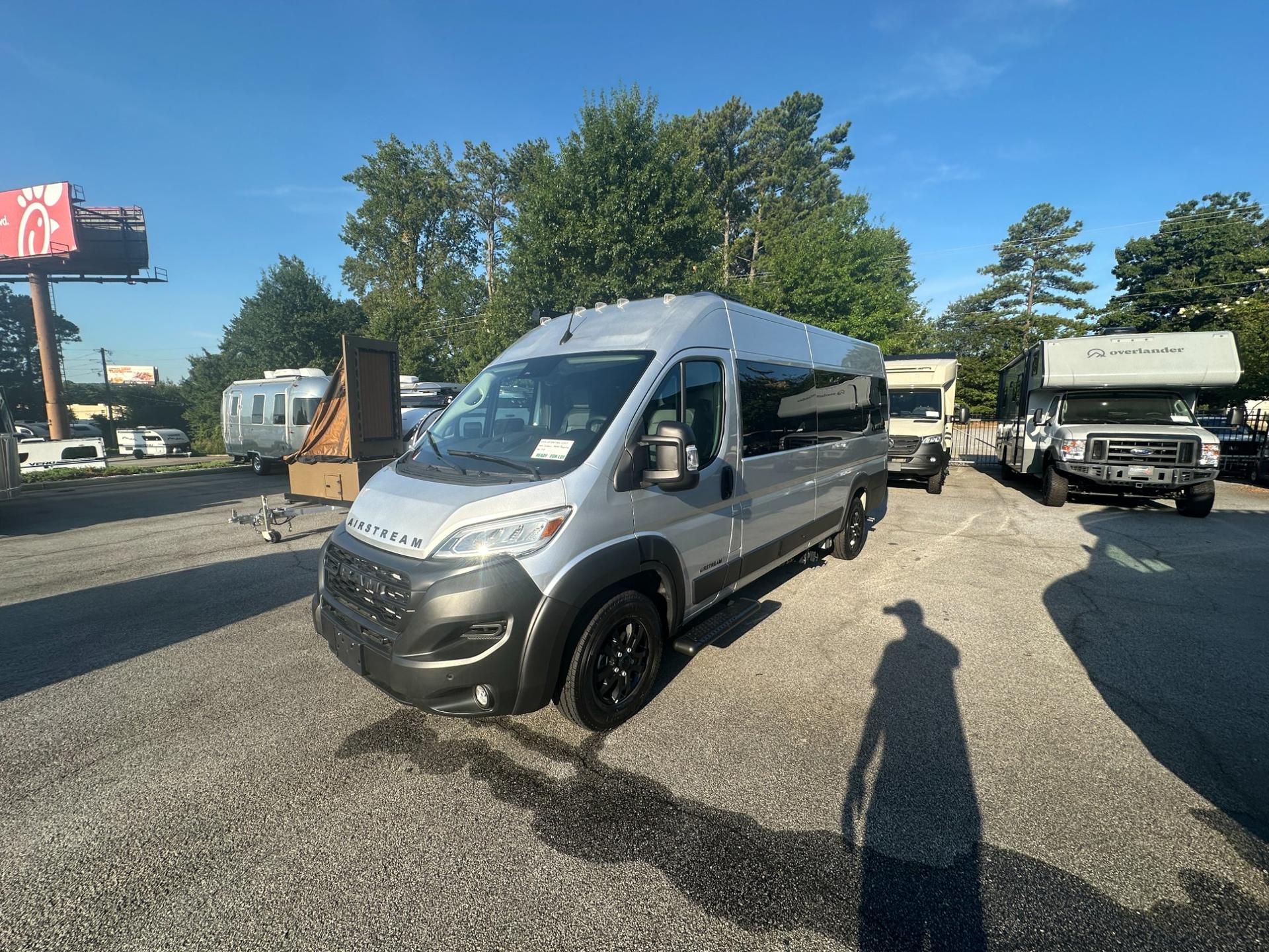 2027 Airstream 2027 Airstream Rangeline - thumbnail 9