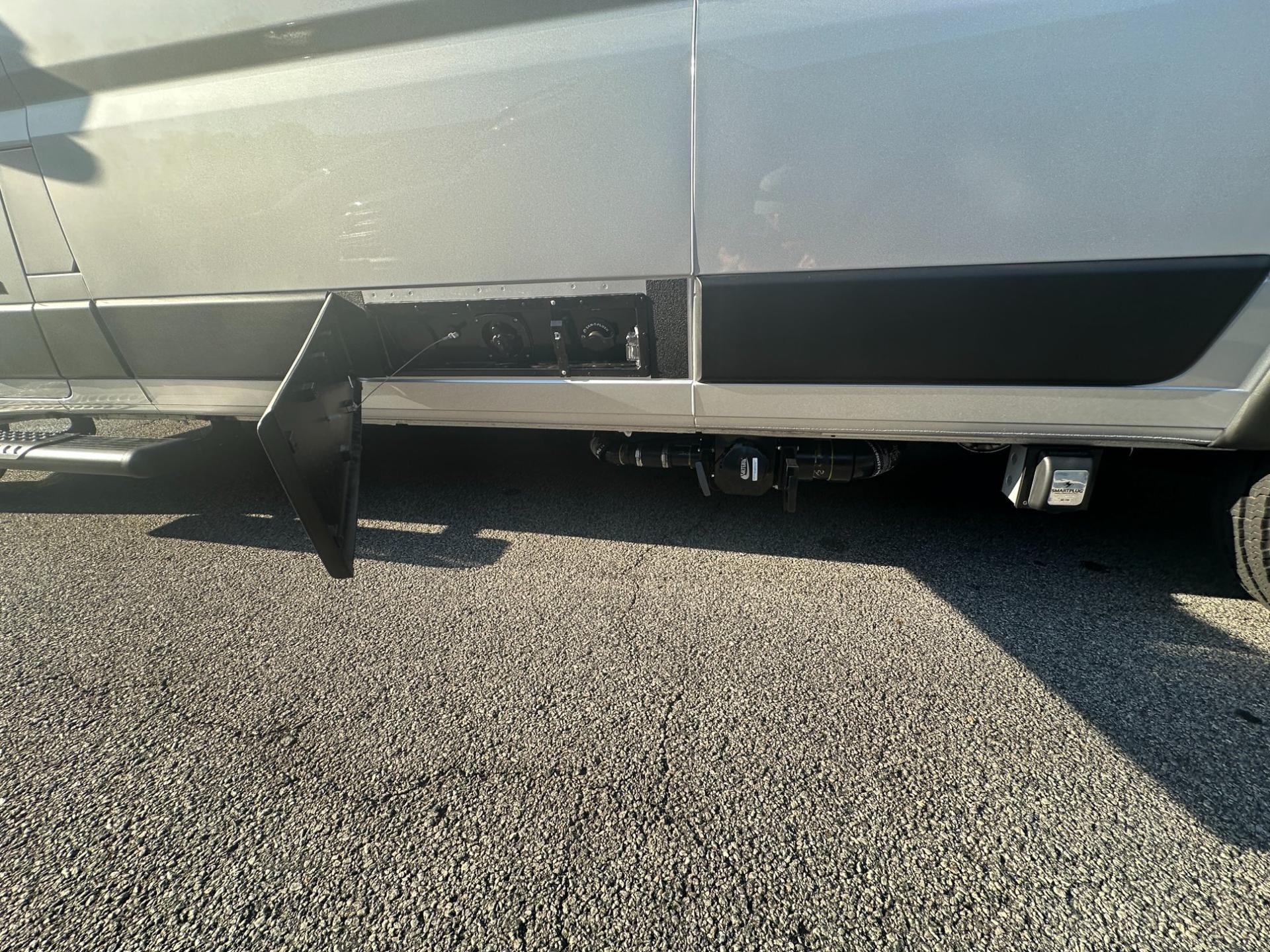 2027 Airstream 2027 Airstream Rangeline - thumbnail 11