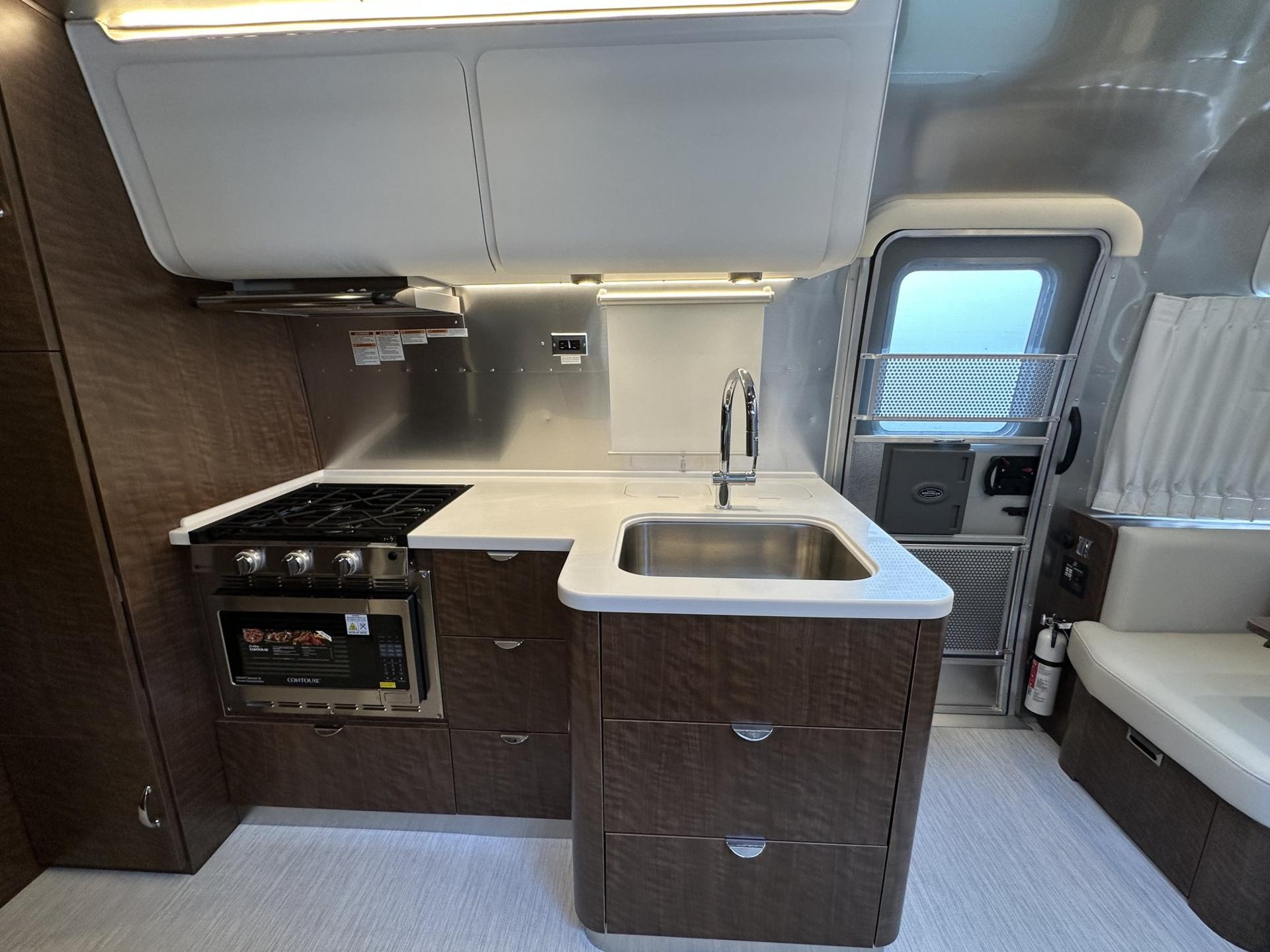 2027 Airstream 2027 Airstream Globetrotter - thumbnail 13