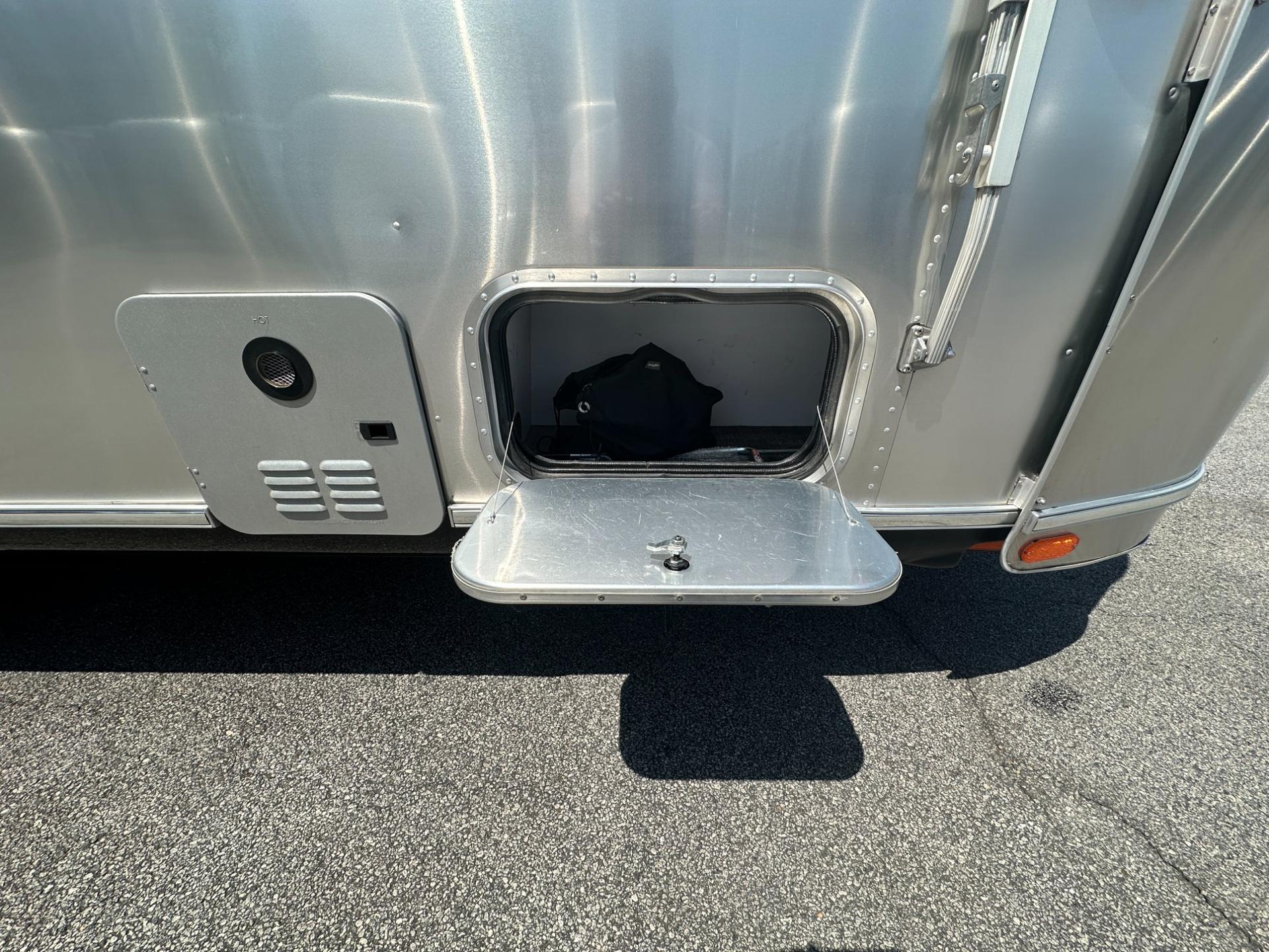 2024 Airstream 2024 Airstream Flying Cloud - thumbnail 4