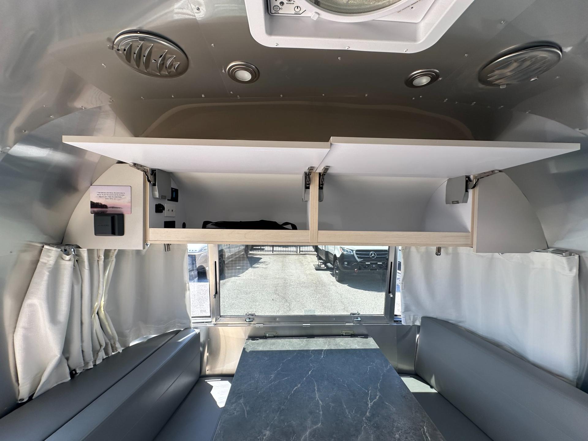 2024 Airstream 2024 Airstream Flying Cloud - thumbnail 16