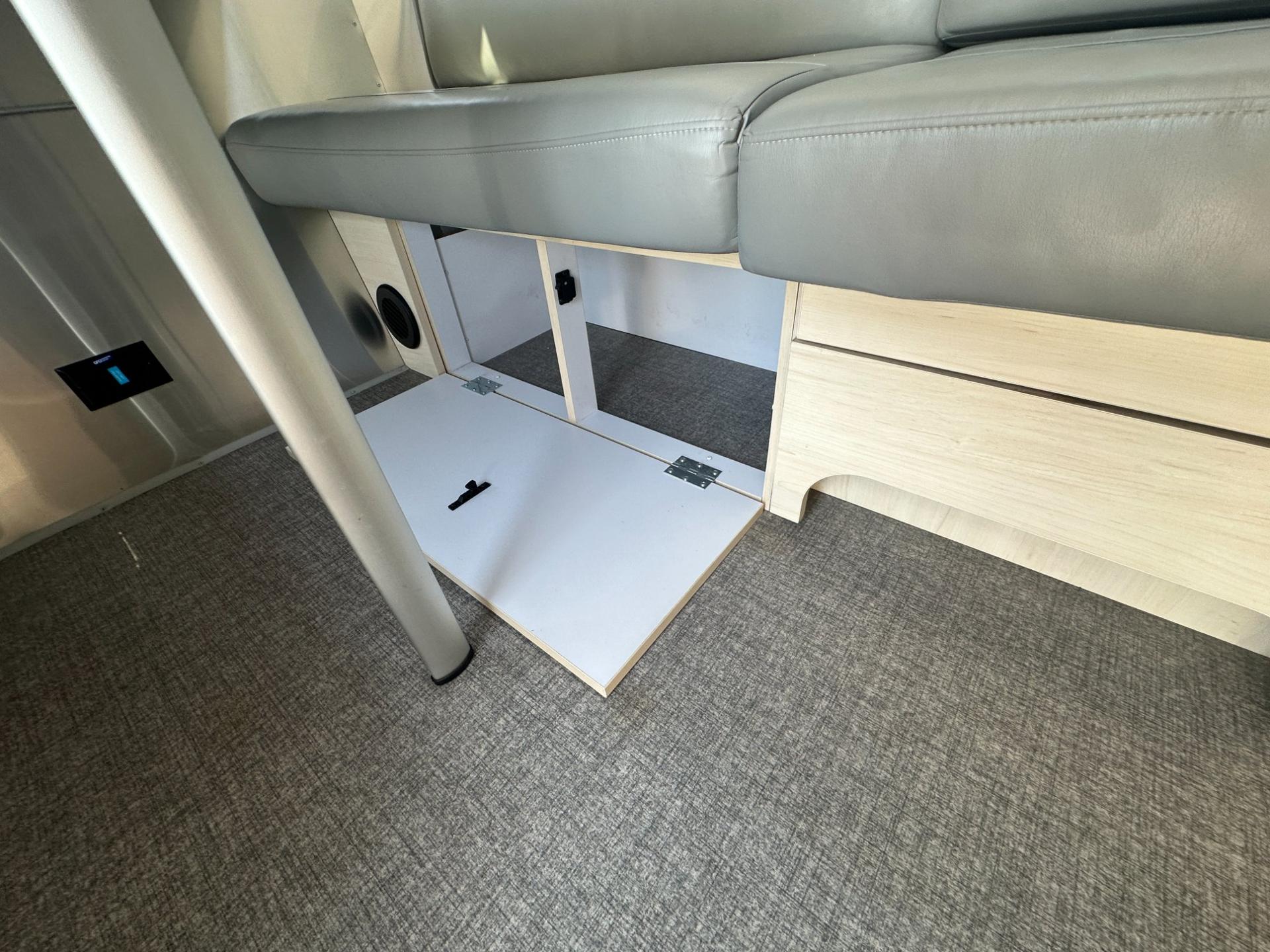 2024 Airstream 2024 Airstream Flying Cloud - thumbnail 35
