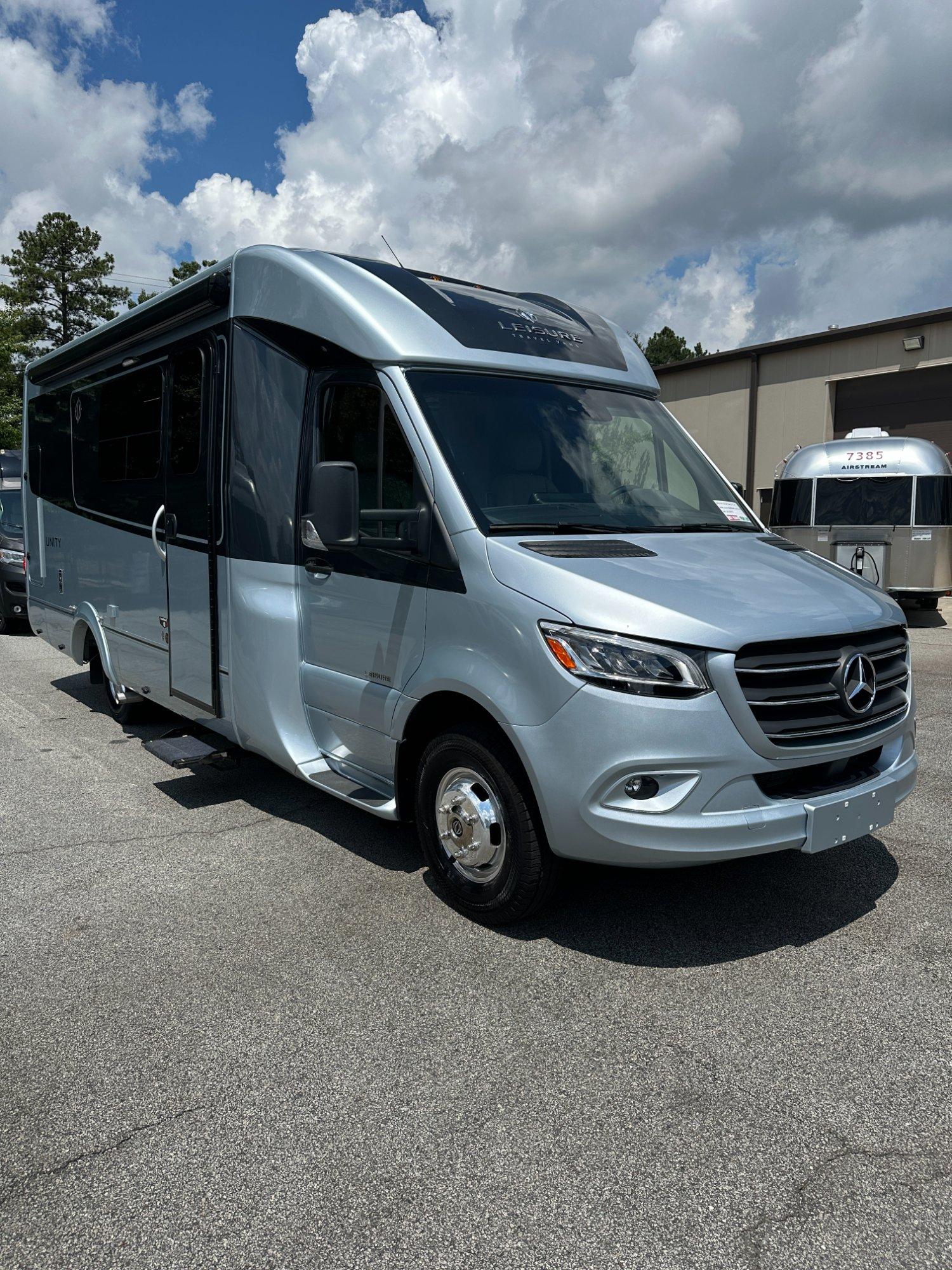 2024 Leisure Travel Unity 24MB