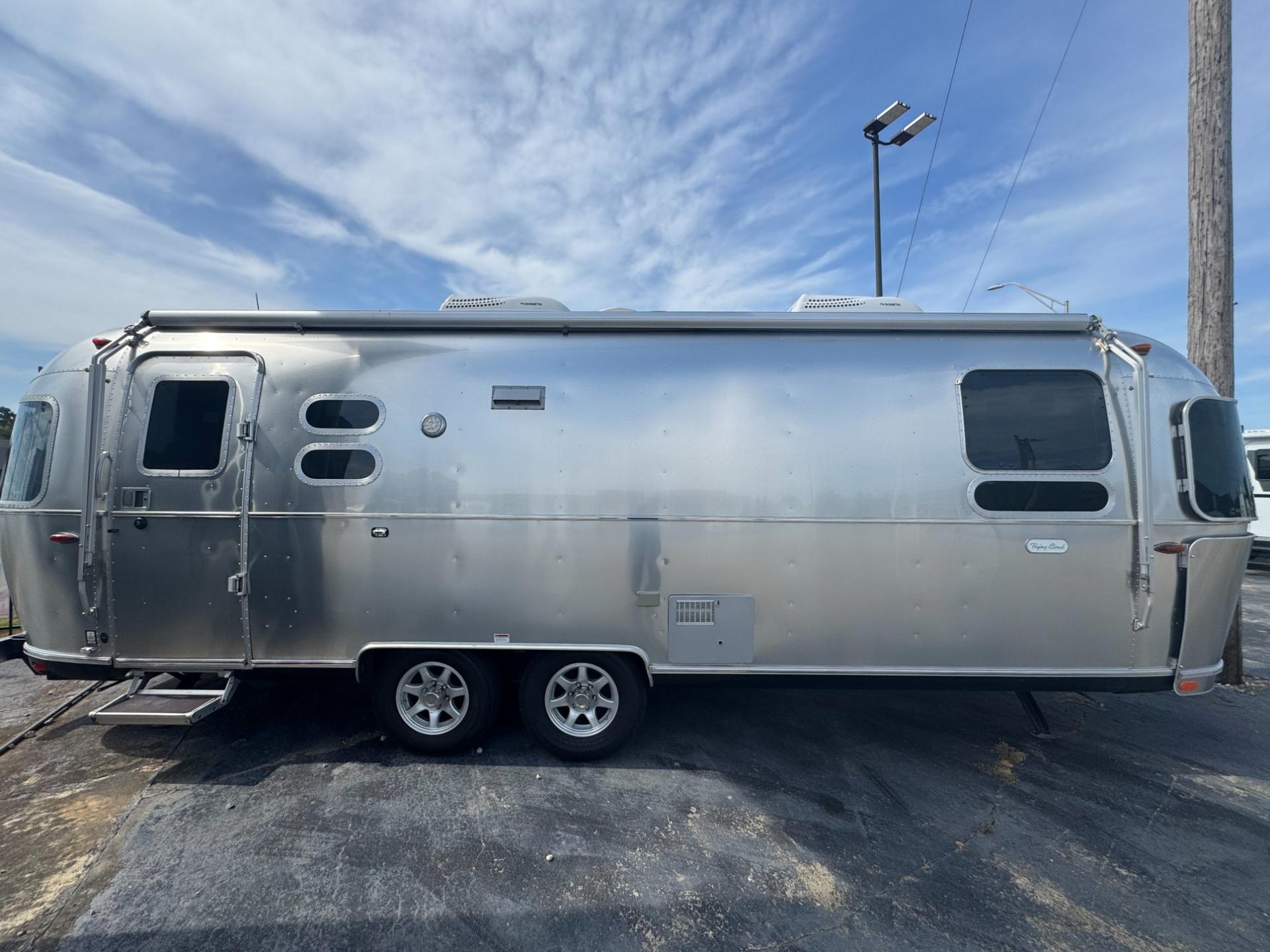 2020 Airstream 2020 Airstream Flying Cloud - thumbnail 3