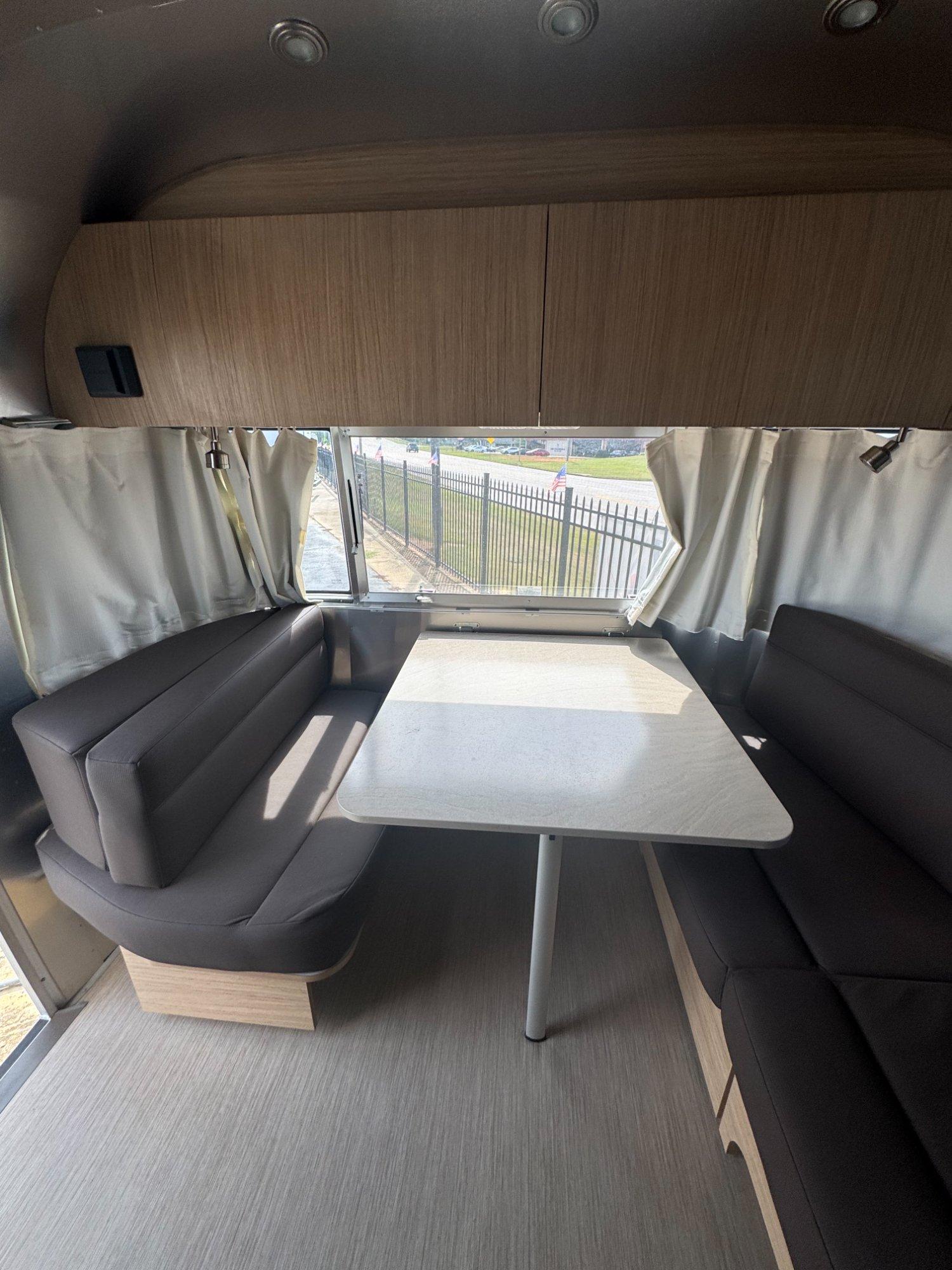 2020 Airstream 2020 Airstream Flying Cloud - thumbnail 9