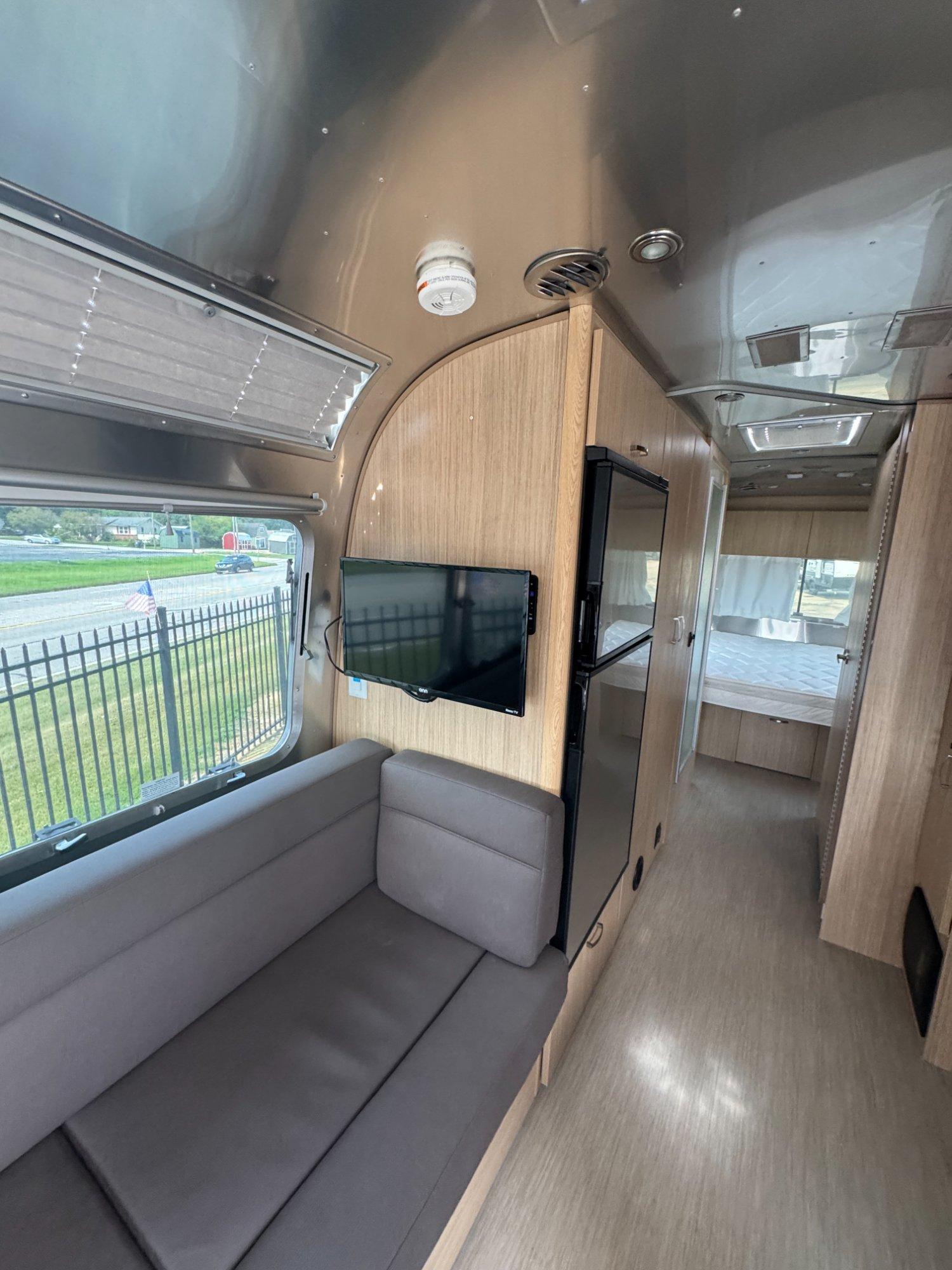 2020 Airstream 2020 Airstream Flying Cloud - thumbnail 11