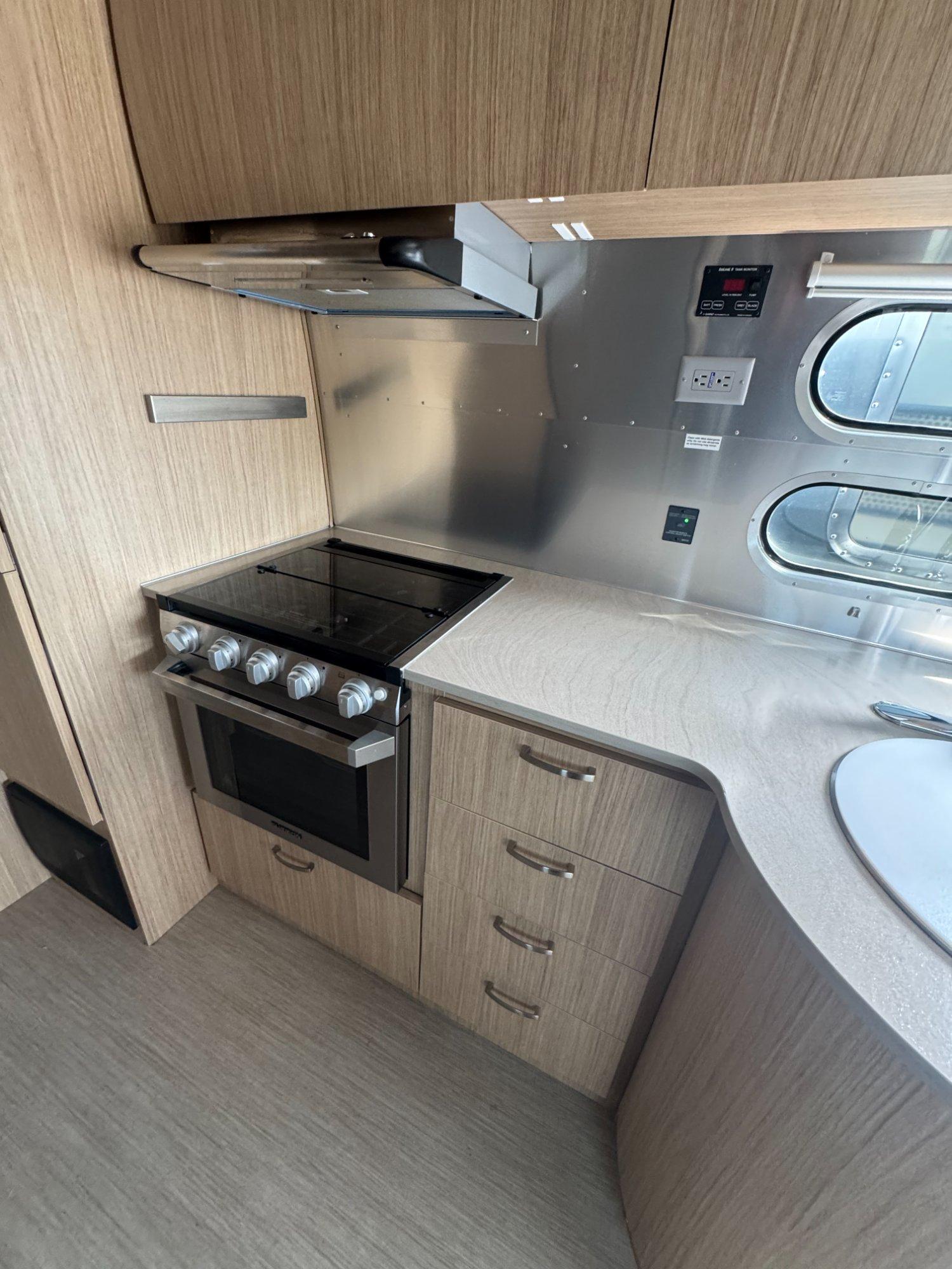 2020 Airstream 2020 Airstream Flying Cloud - thumbnail 15