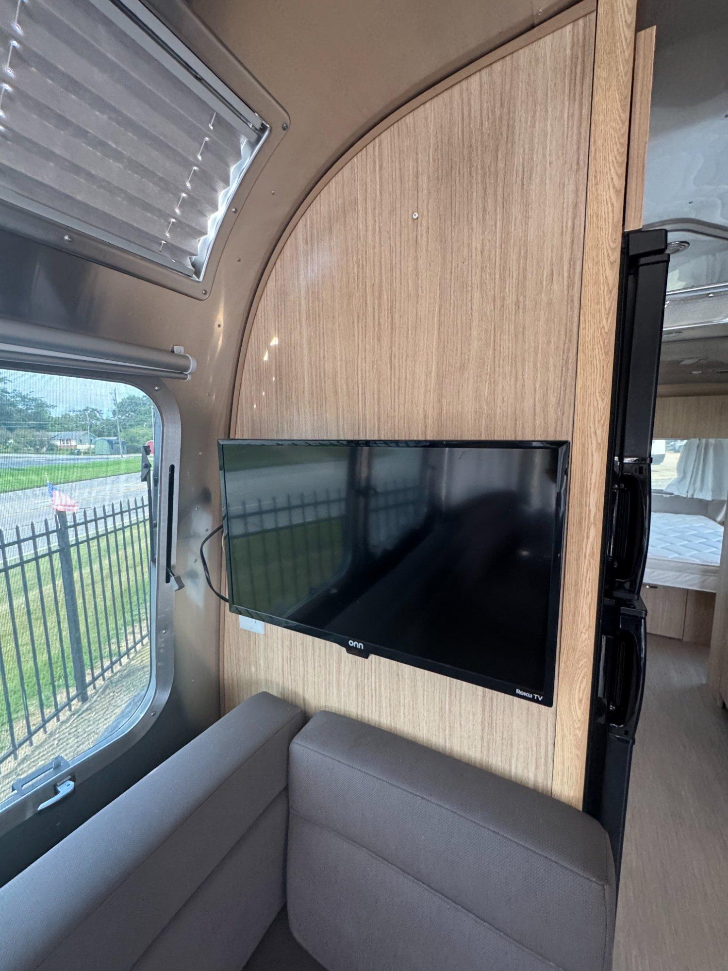 2020 Airstream 2020 Airstream Flying Cloud - thumbnail 19