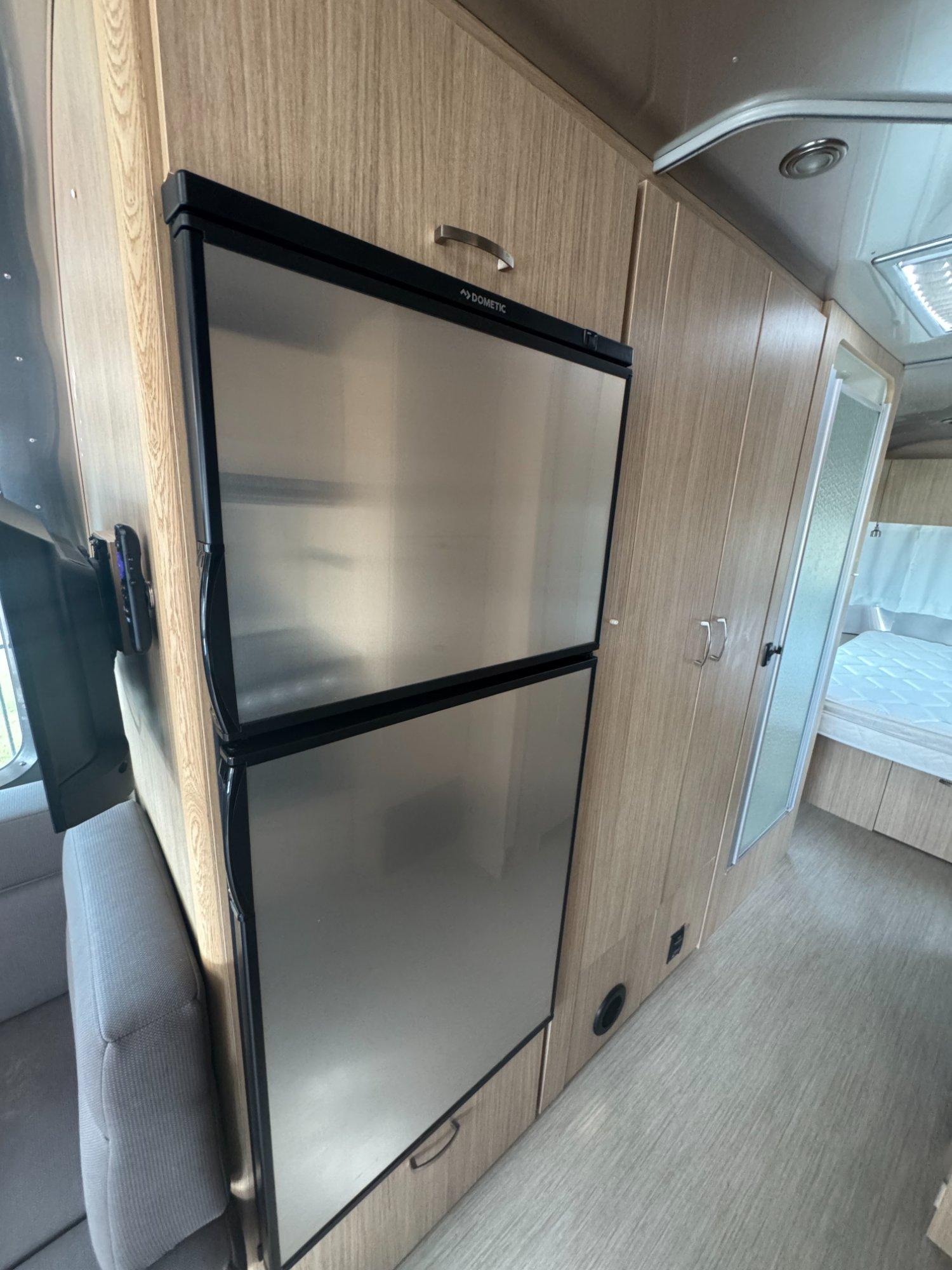 2020 Airstream 2020 Airstream Flying Cloud - thumbnail 20