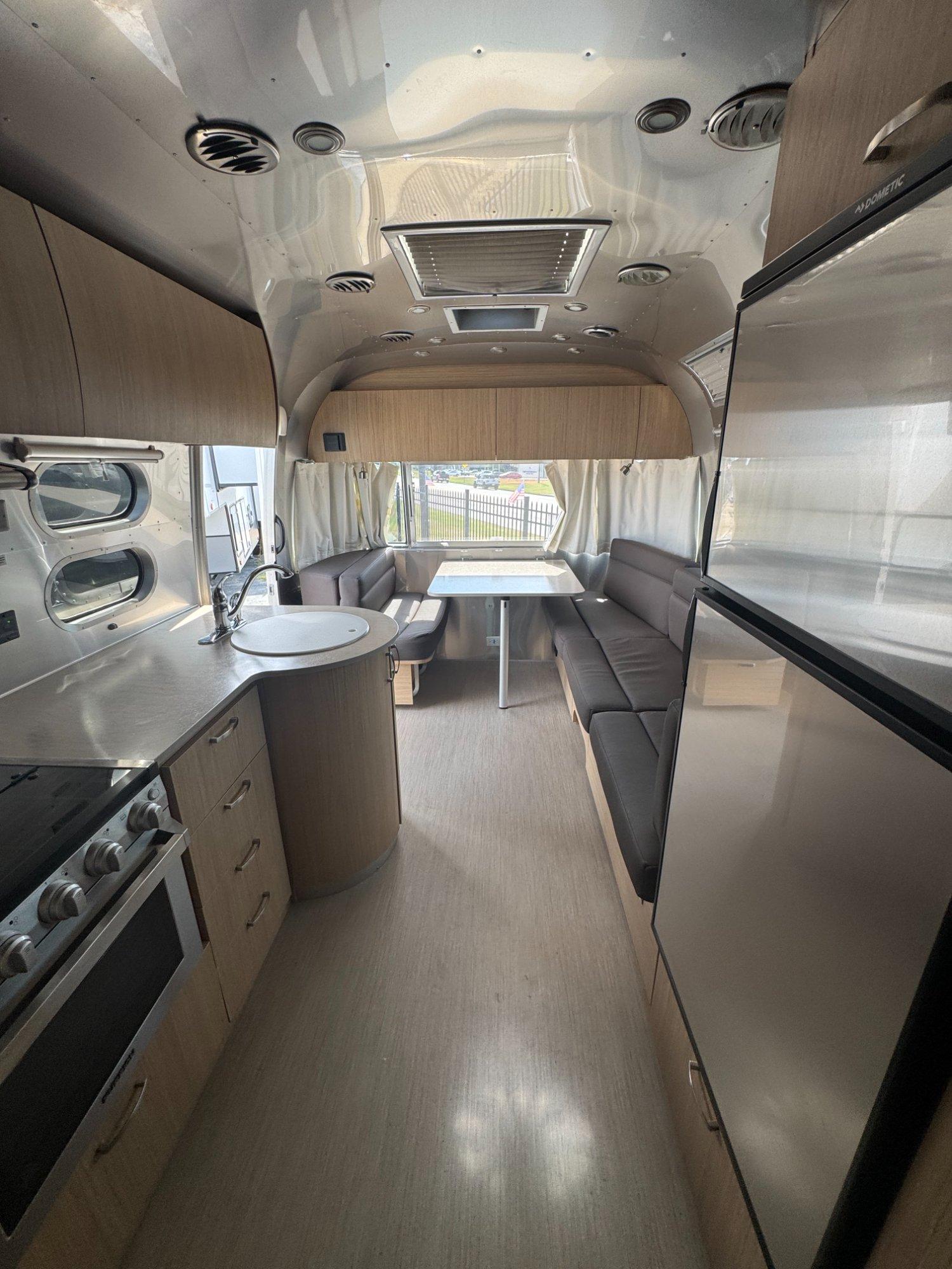 2020 Airstream 2020 Airstream Flying Cloud - thumbnail 31