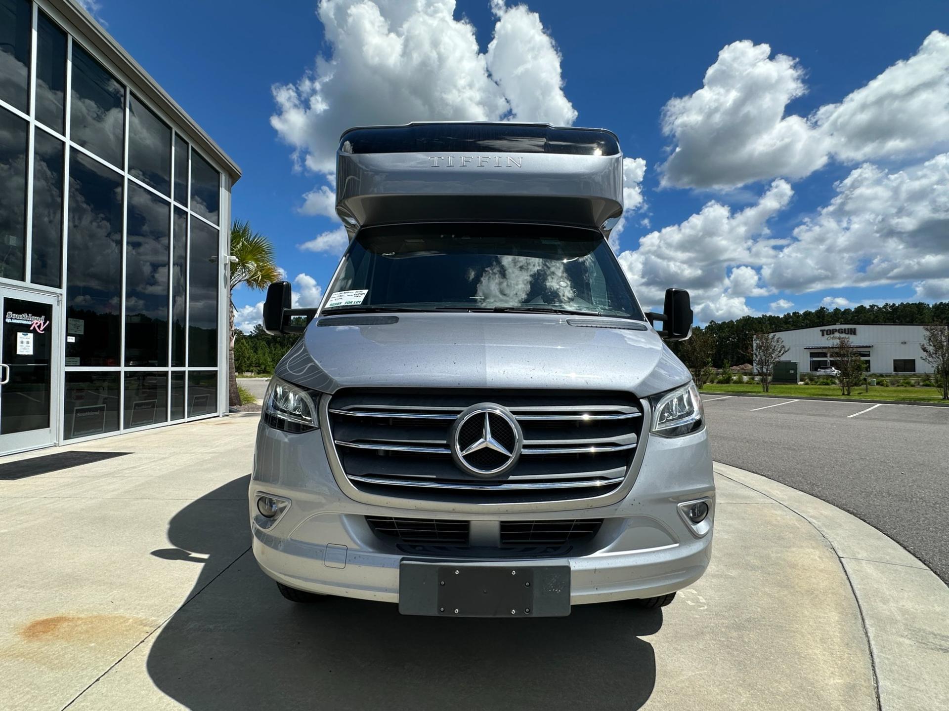2020 Tiffin 2020 Tiffin Wayfarer 25RW - thumbnail 10