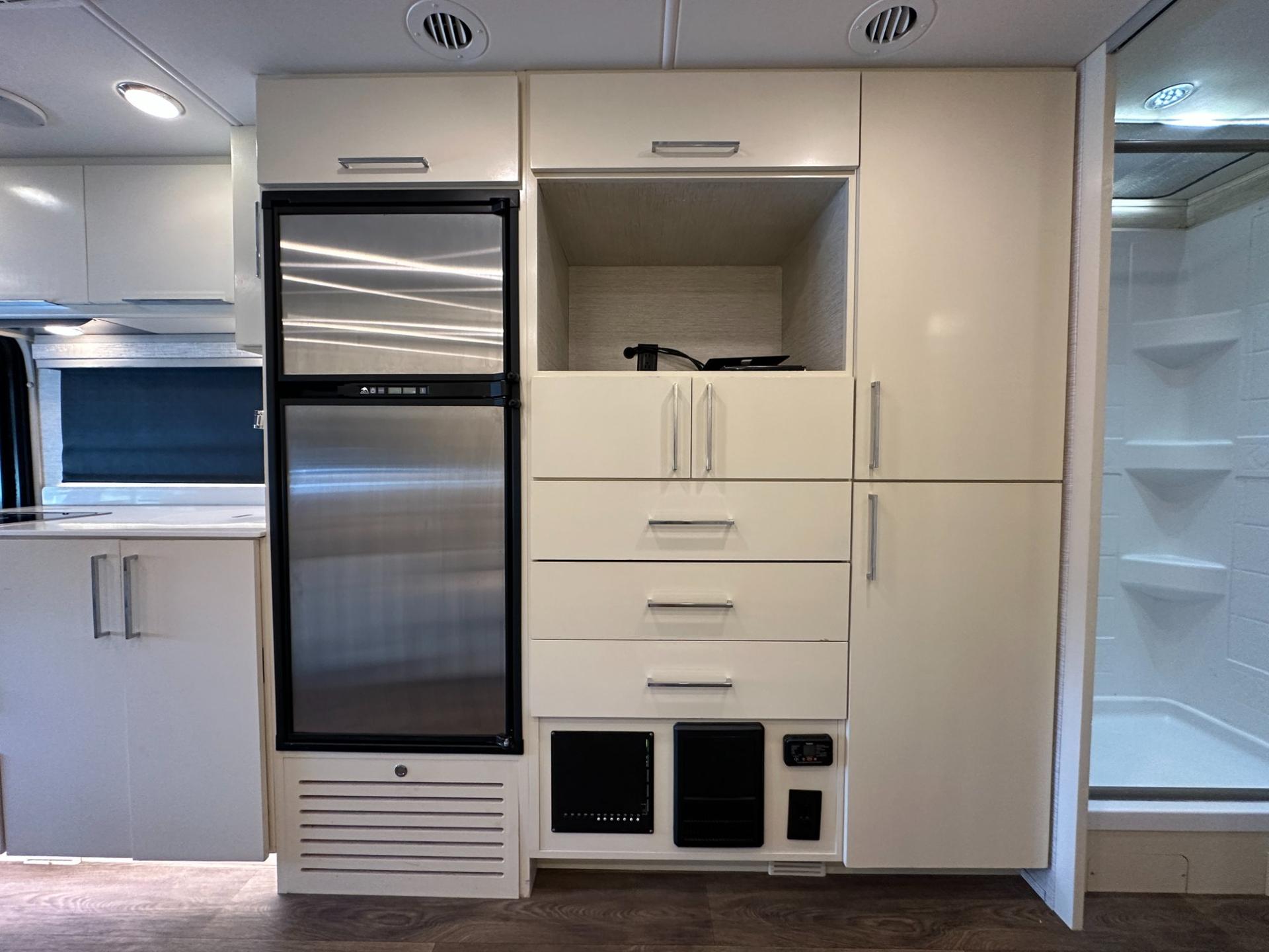 2020 Tiffin 2020 Tiffin Wayfarer 25RW - thumbnail 19