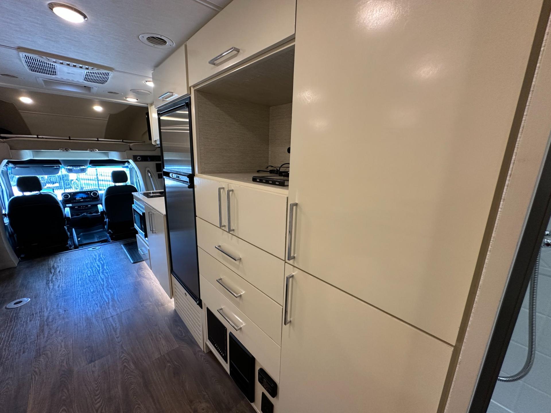 2020 Tiffin 2020 Tiffin Wayfarer 25RW - thumbnail 24