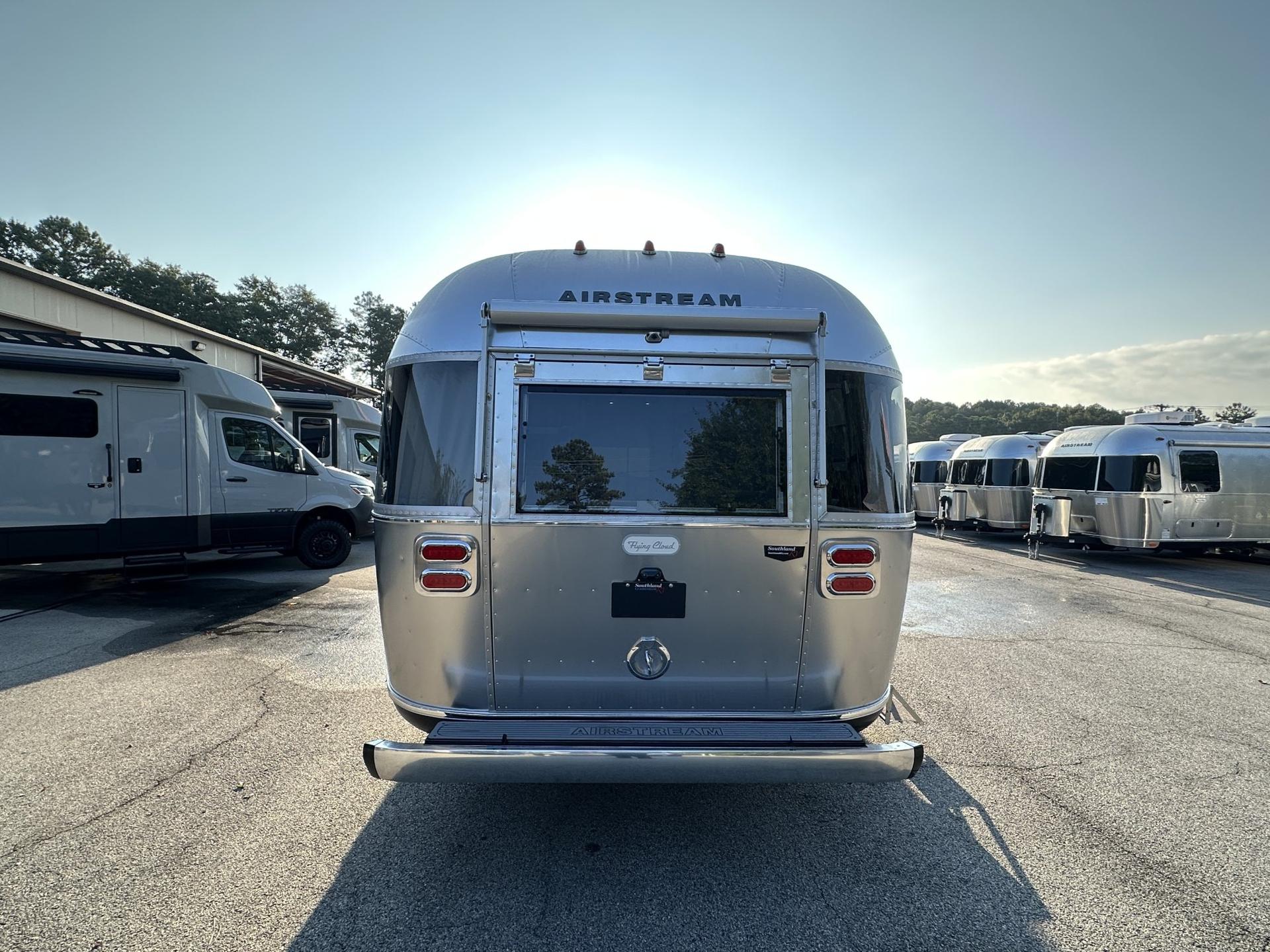 2027 Airstream 2027 Airstream Flying Cloud - thumbnail 5