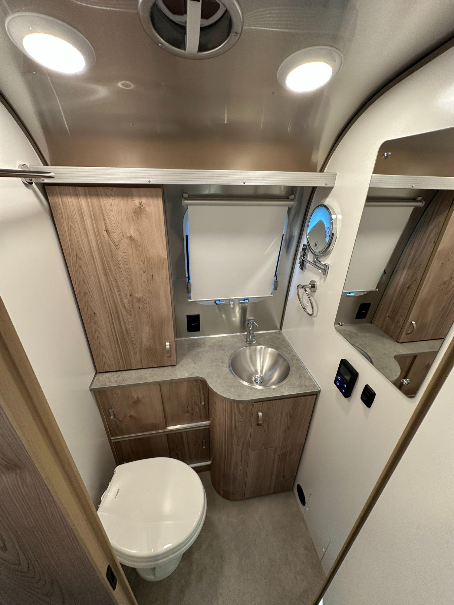 2027 Airstream 2027 Airstream Flying Cloud - thumbnail 25