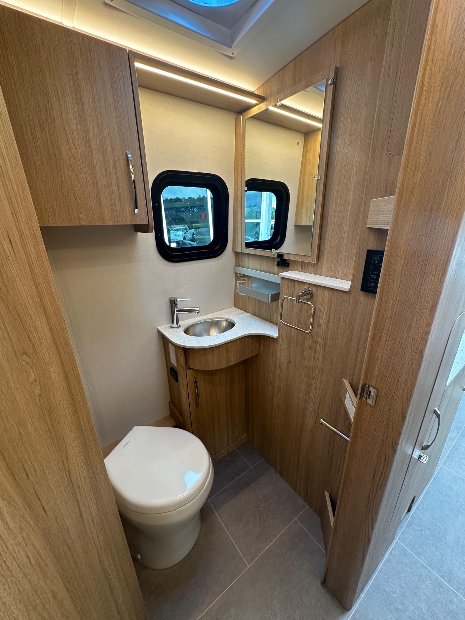 2026 Leisure Travel Vans 2026 Leisure Travel Vans Wonder - thumbnail 17