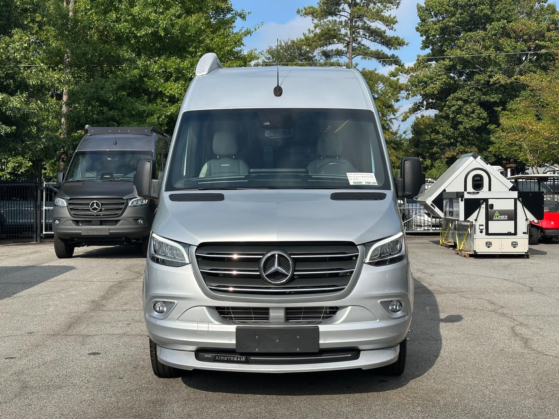 2022 Airstream 2022 Airstream Interstate - thumbnail 3
