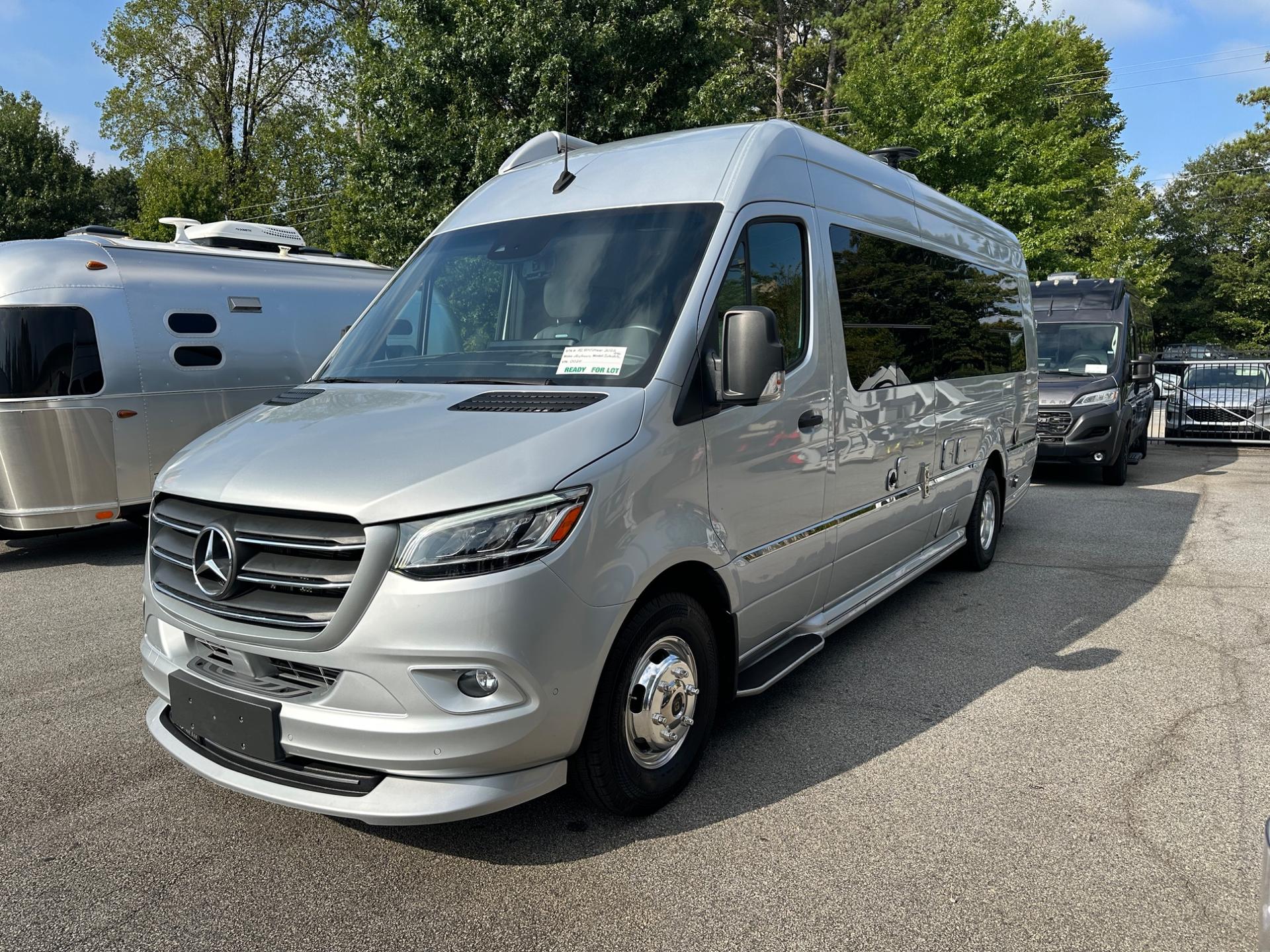 2022 Airstream 2022 Airstream Interstate - thumbnail 4