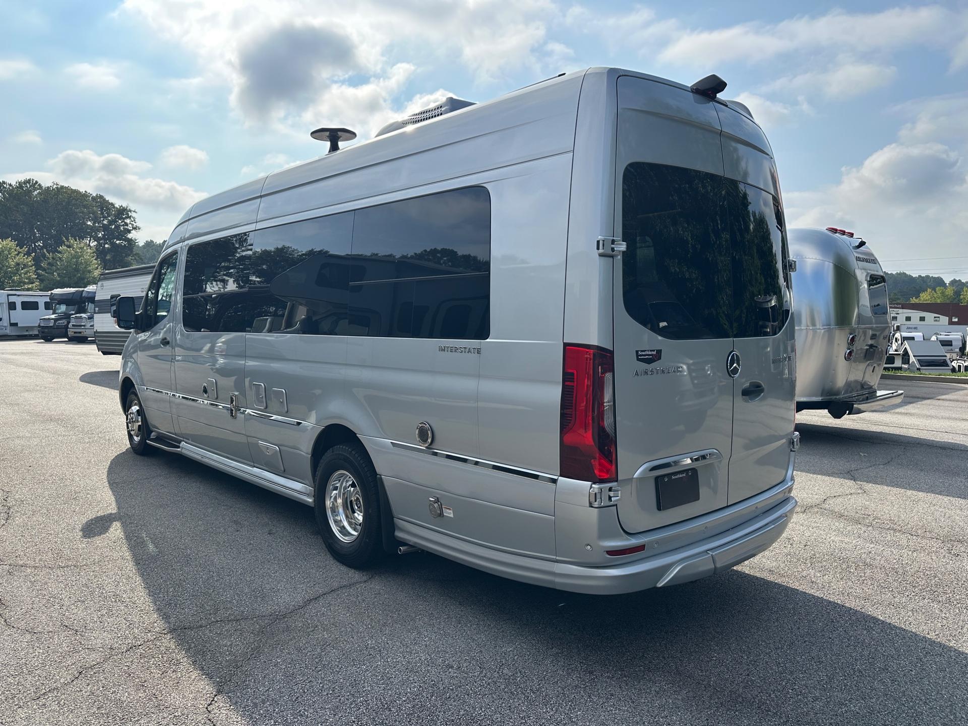 2022 Airstream 2022 Airstream Interstate - thumbnail 6