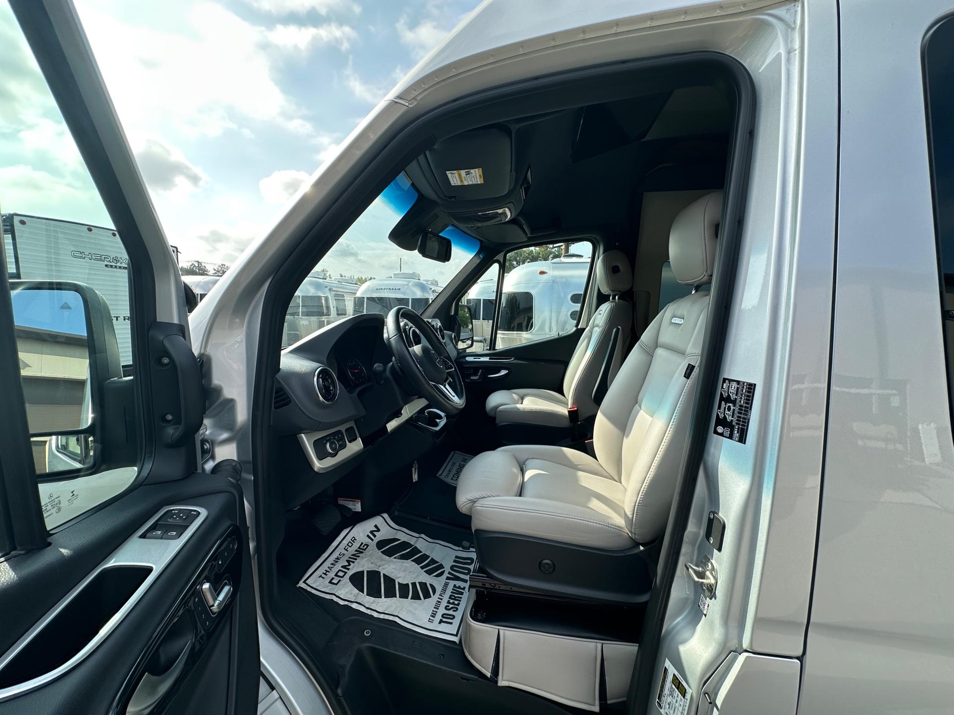 2022 Airstream 2022 Airstream Interstate - thumbnail 10
